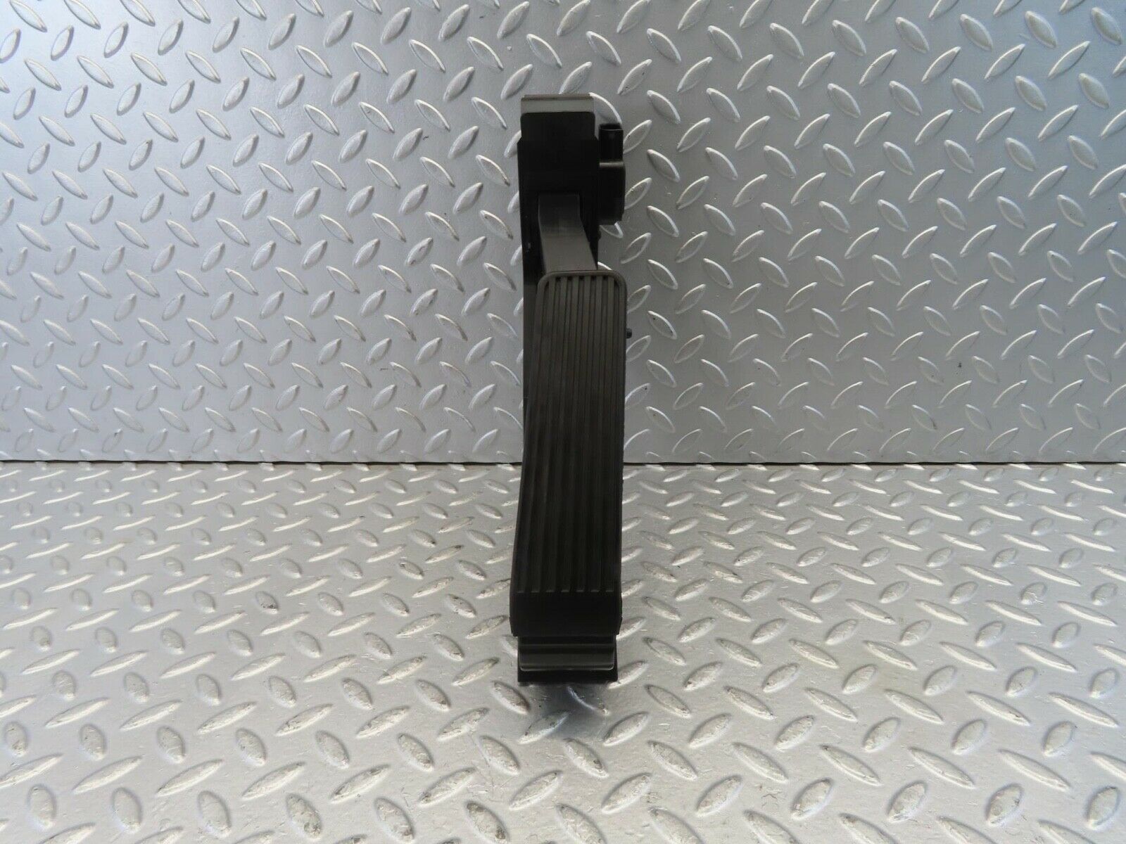 11100 Mercedes-Benz W221 S320 Throttle Accelerator Pedal 2203000104