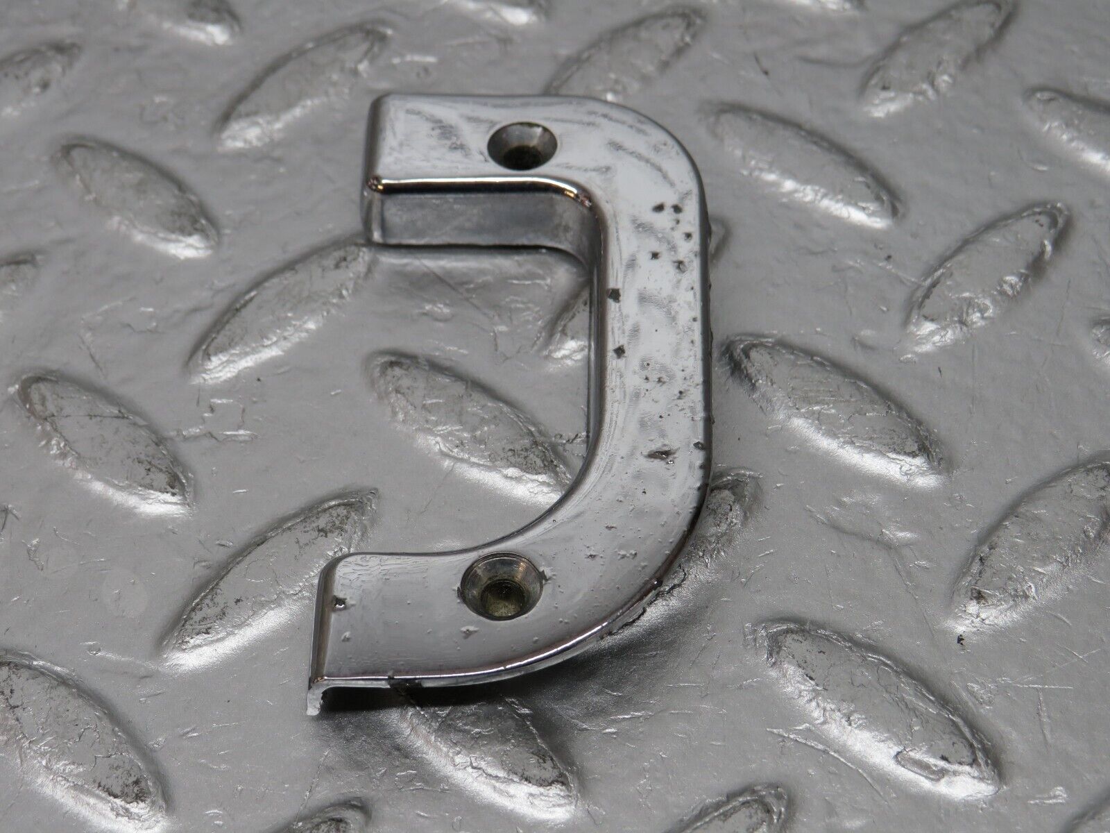 31000 Mercedes-Benz W123 200D Right Interior Chrome Door Latch Trim 1237230224