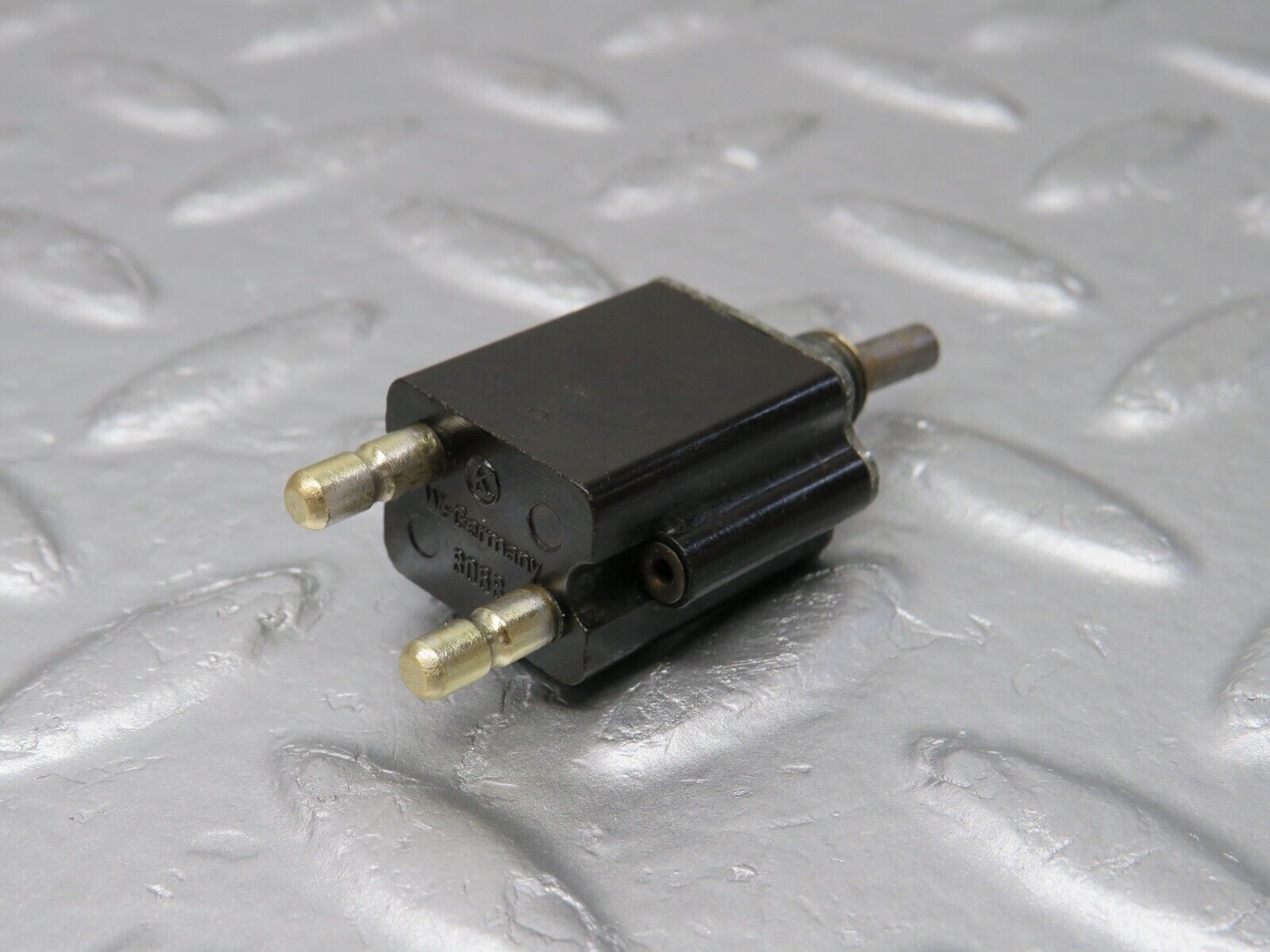 37525 Mercedes-Benz W109 300SEL Contact Switch 8086