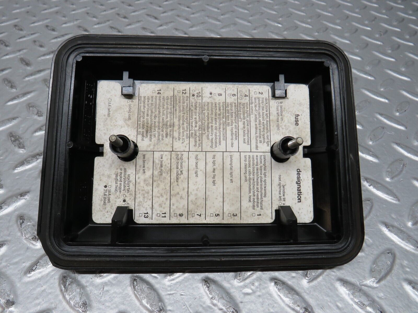 28750 Mercedes-Benz W123 230E Fuse Box Cover Lid 1235400082