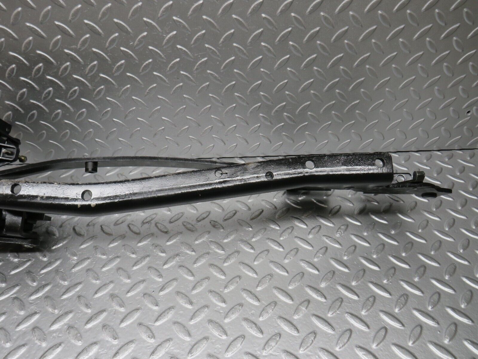 33200 Mercedes-Benz R170 Hardtop Rear Right Folding Hinge Mechanism 100348000