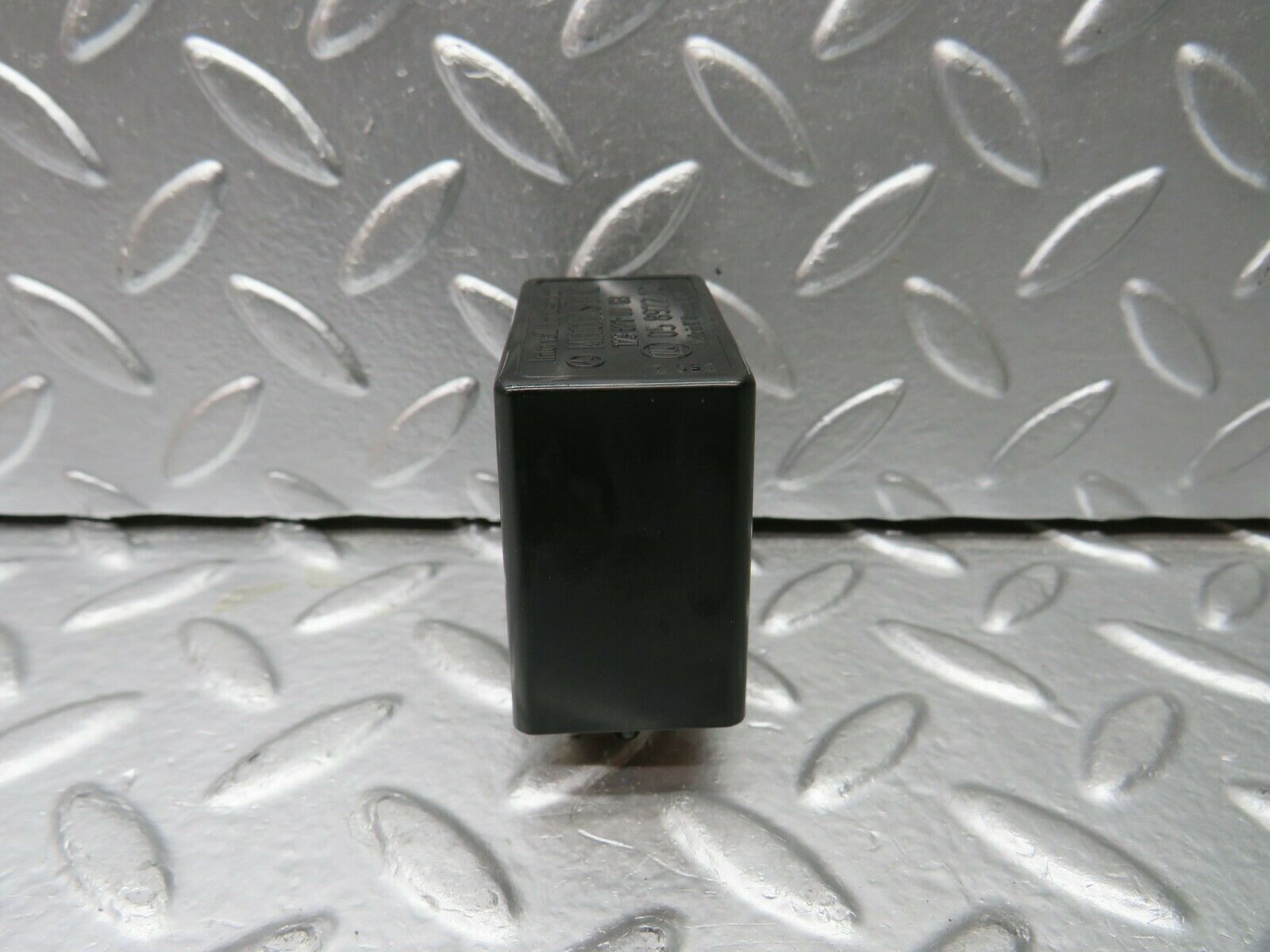 22698 Mercedes-Benz C107 450SLC Coupe Wiper Control Relay 1238210063