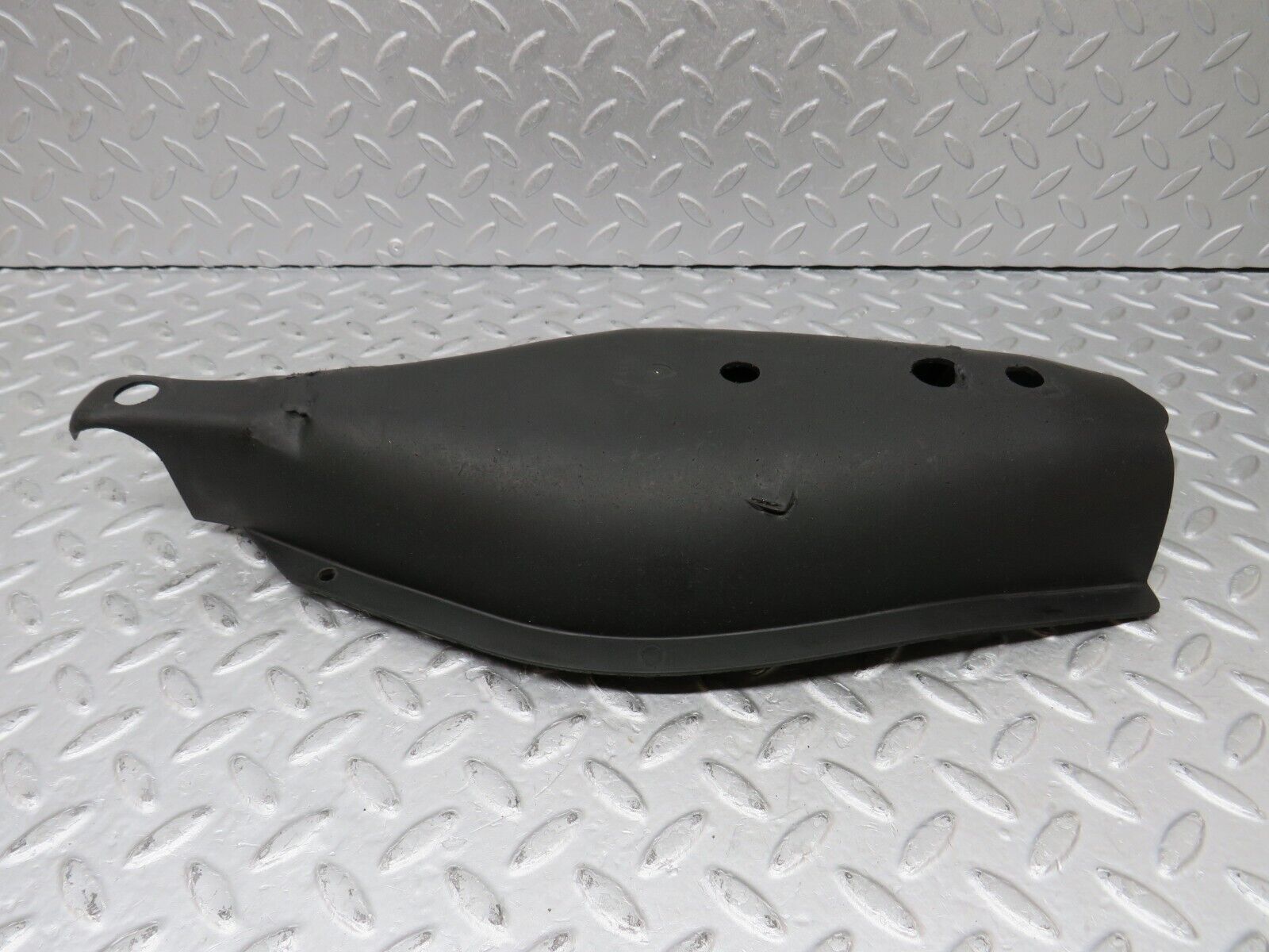 36460 Mercedes-Benz W201 190E 2.0L Rear Control Arm Cover 1243520088