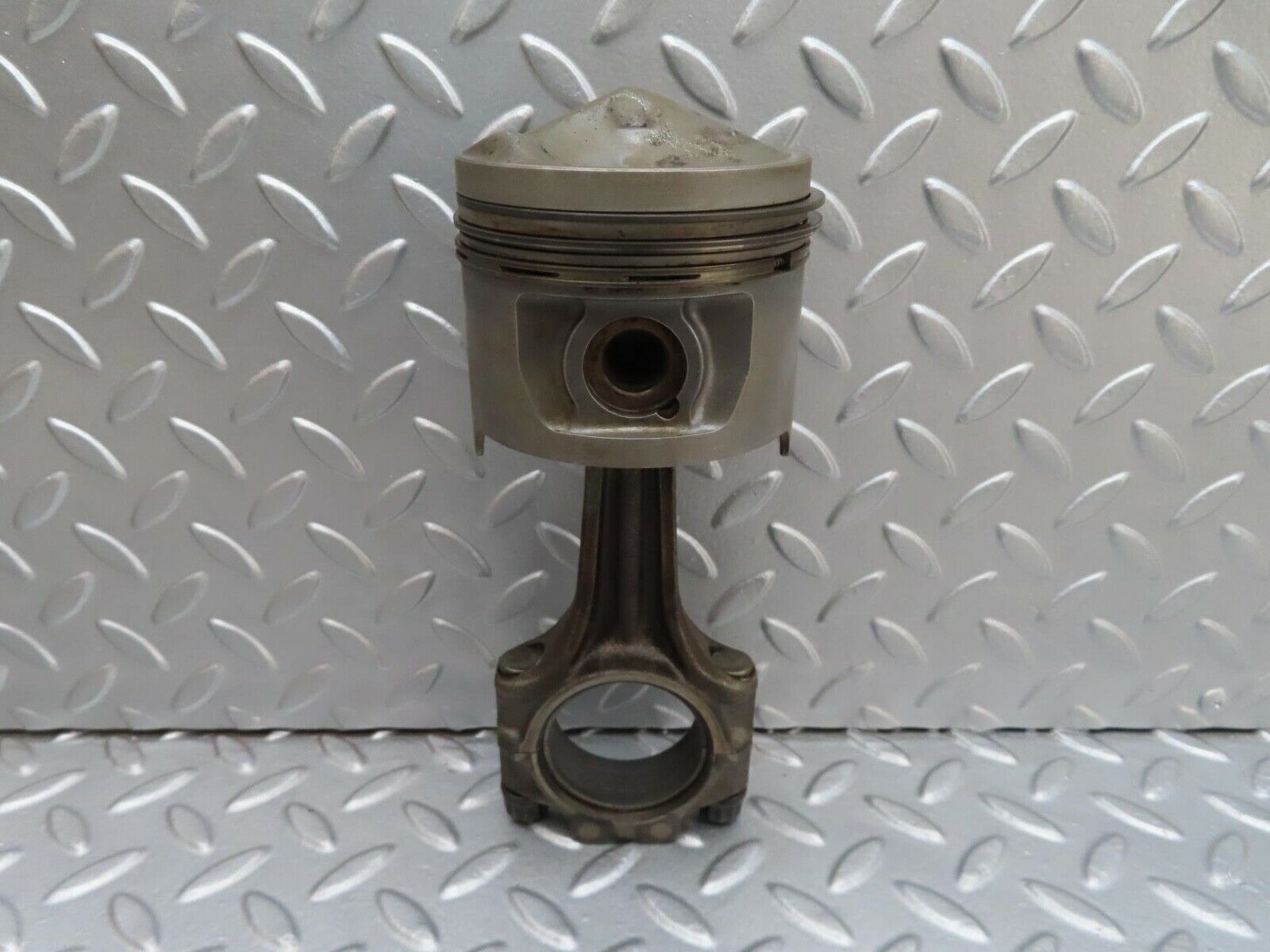 15982 Mercedes-Benz W123 280E Piston With Connecting Rod 85.975 mm