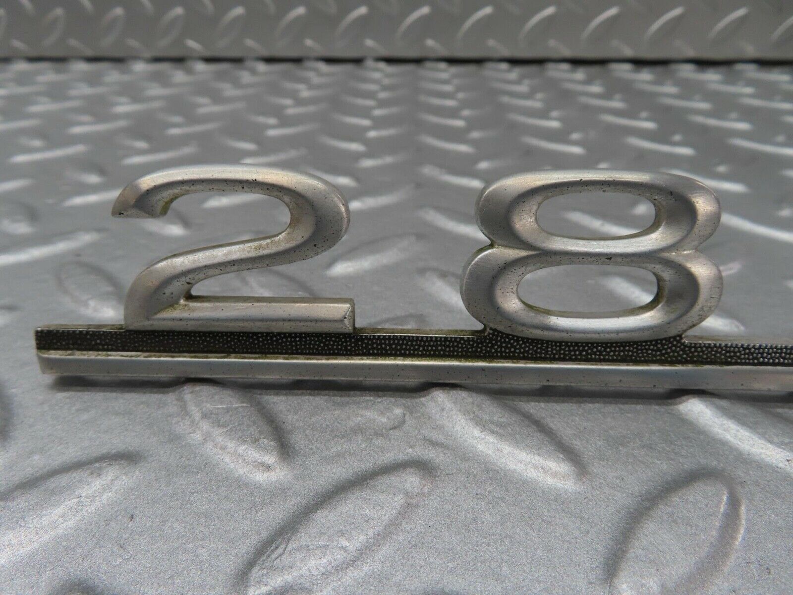 15933 Mercedes-Benz W123 280E Trunk Badge Logo Emblem 1238170815