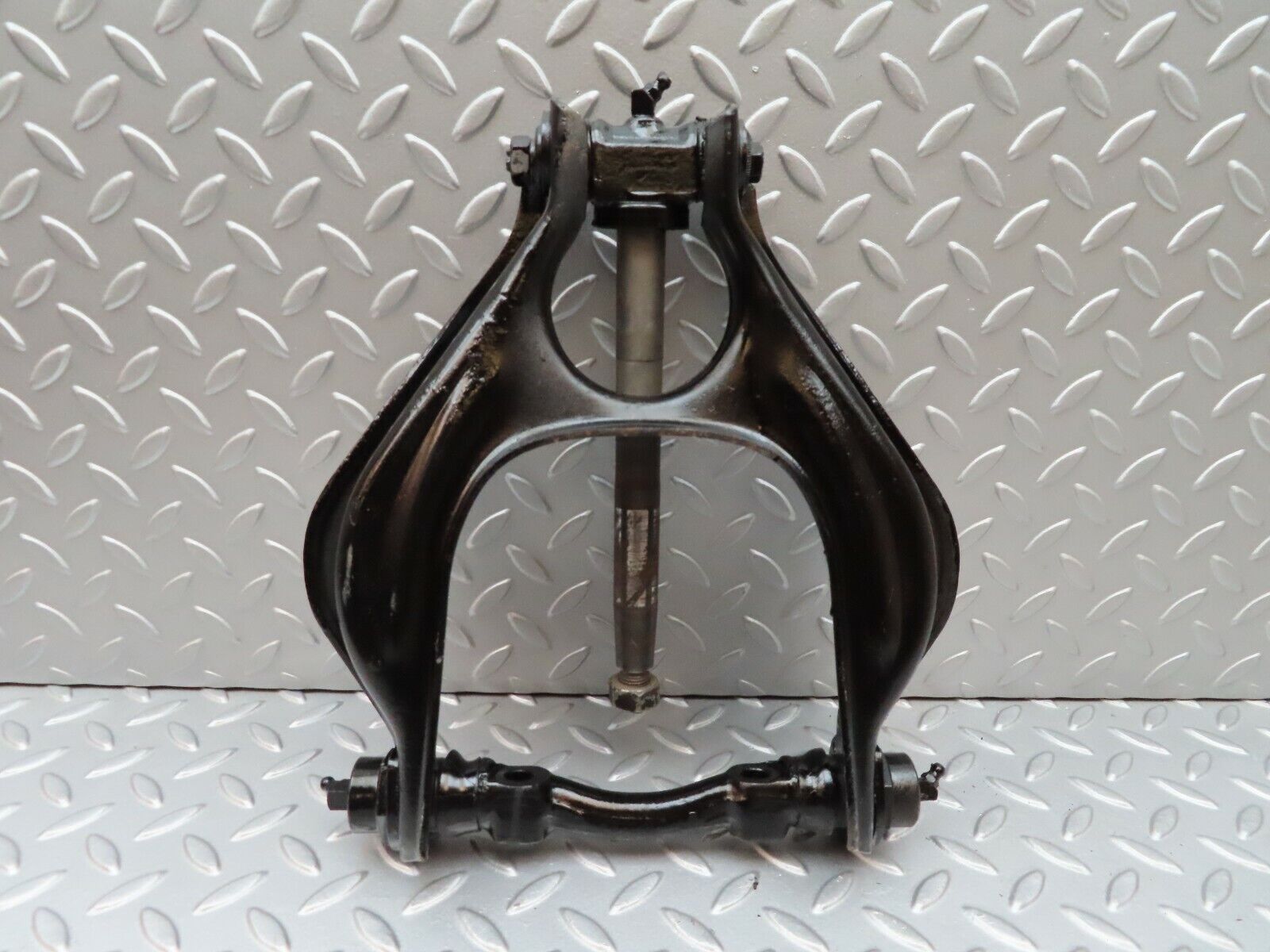 3561 Mercedes-Benz W108 280SE Front Left Upper Control Arm