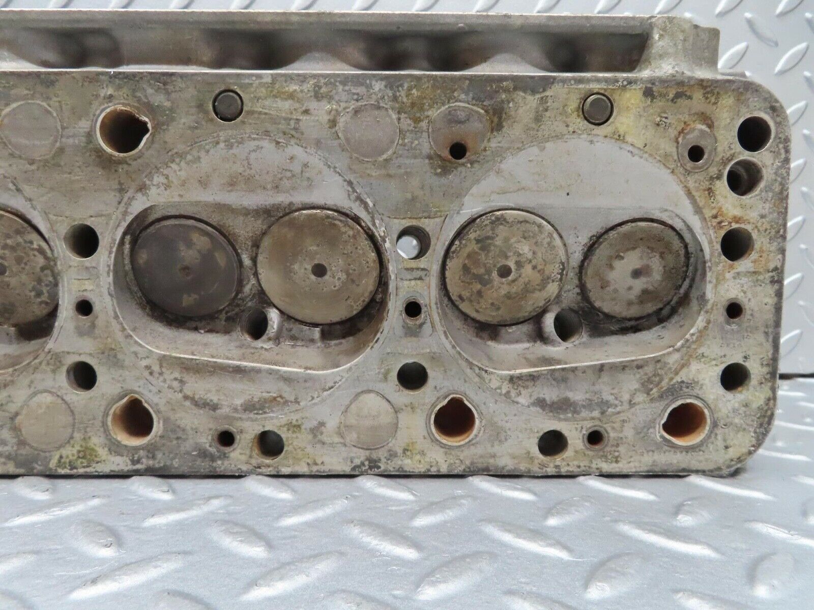 16532 Mercedes-Benz C107 350SLC Coupe Cylinder Head Right Side 1160161901