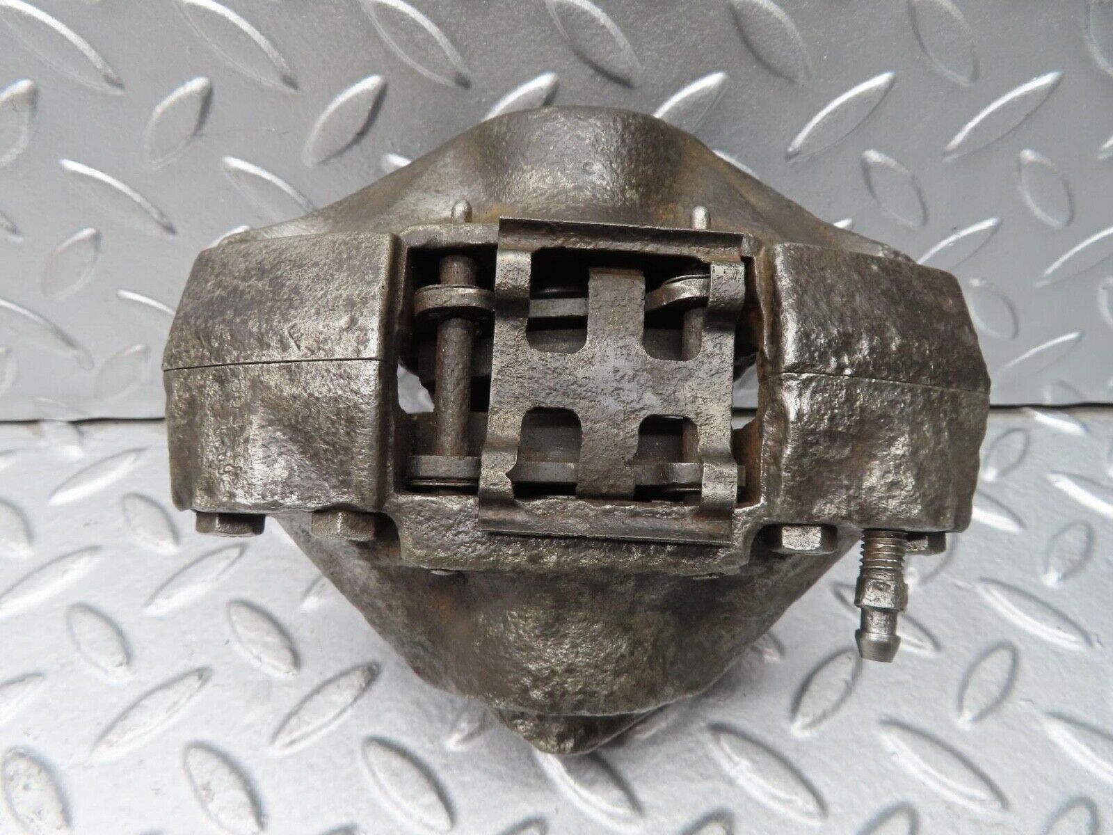 14461 Mercedes-Benz W116 350SE Rear Left Brake Caliper Ate 51