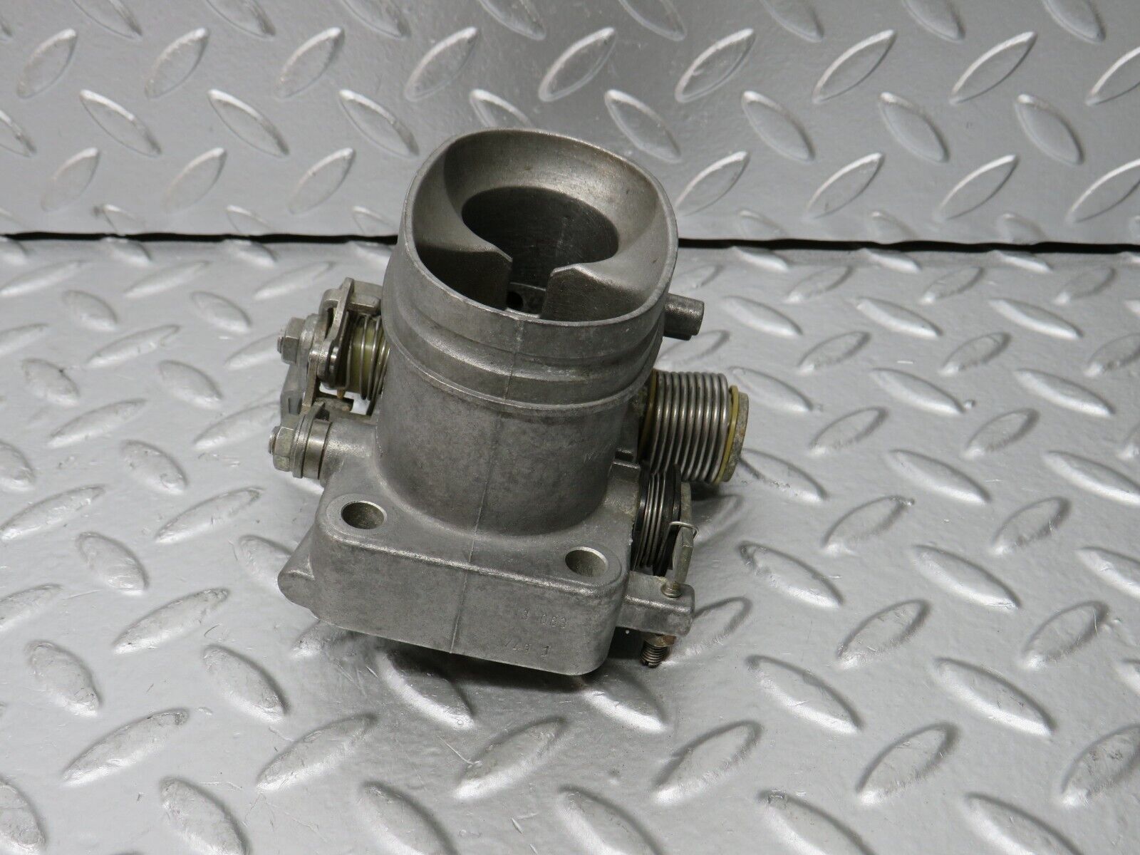 30124 Porsche 924 Throttle Body Valve