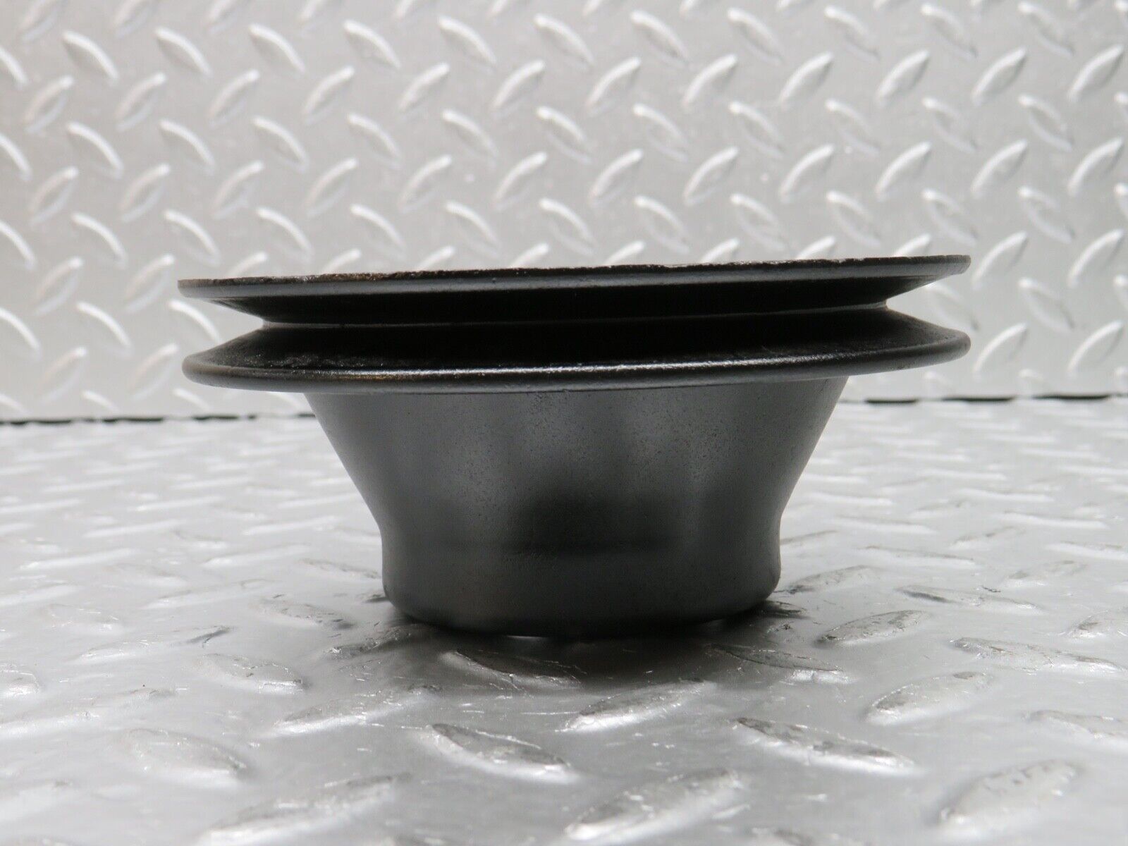 0395 Mercedes-Benz W123 220D Water Pump Pulley