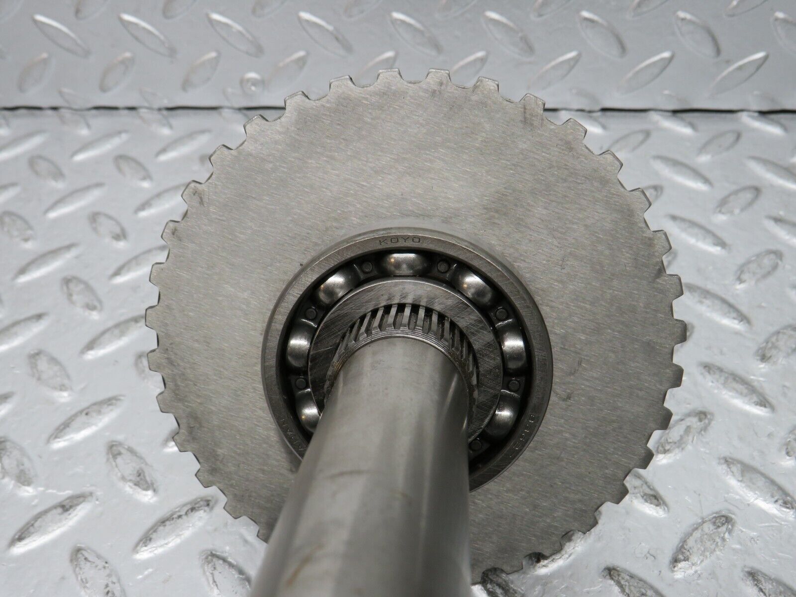 30227 Mercedes-Benz W123 230E Automatic Gearbox Input Shaft 722.122