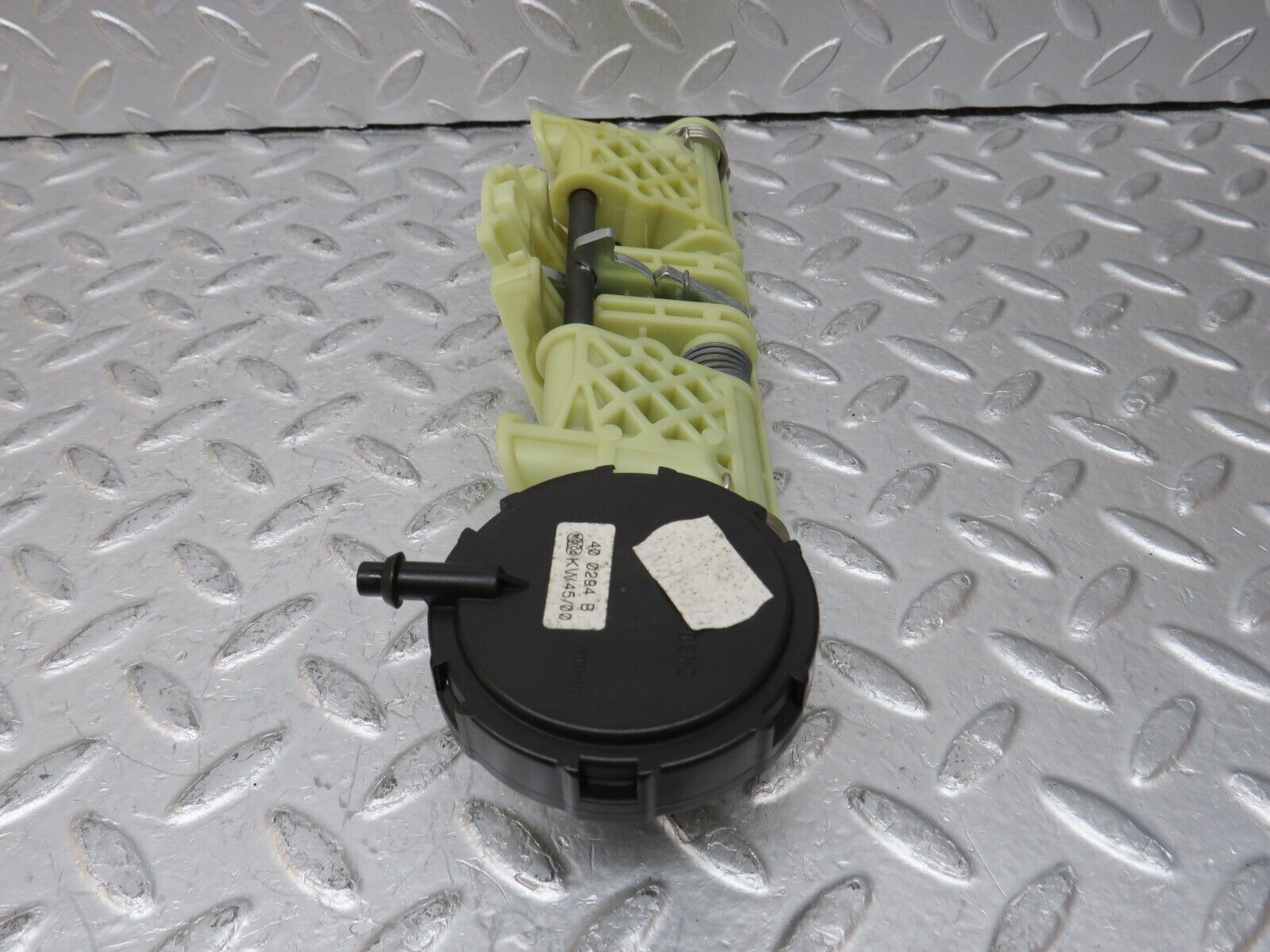 34910 Mercedes-Benz W210 320E Rear Headrest Folding Mechanism 400294B