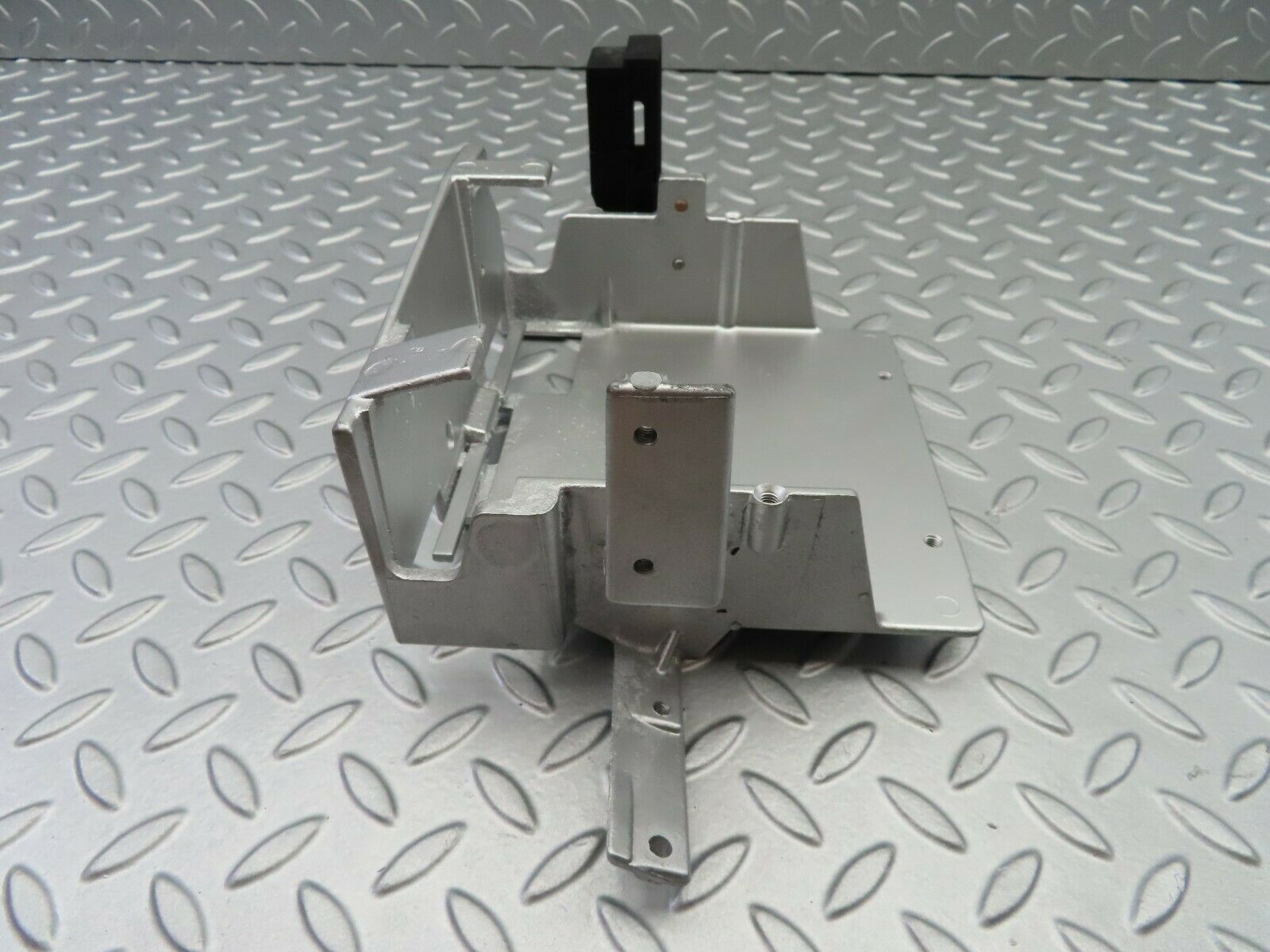 6767 Mercedes-Benz S124 E220 Wagon Engine Control Unit Tray Bracket 1245404973