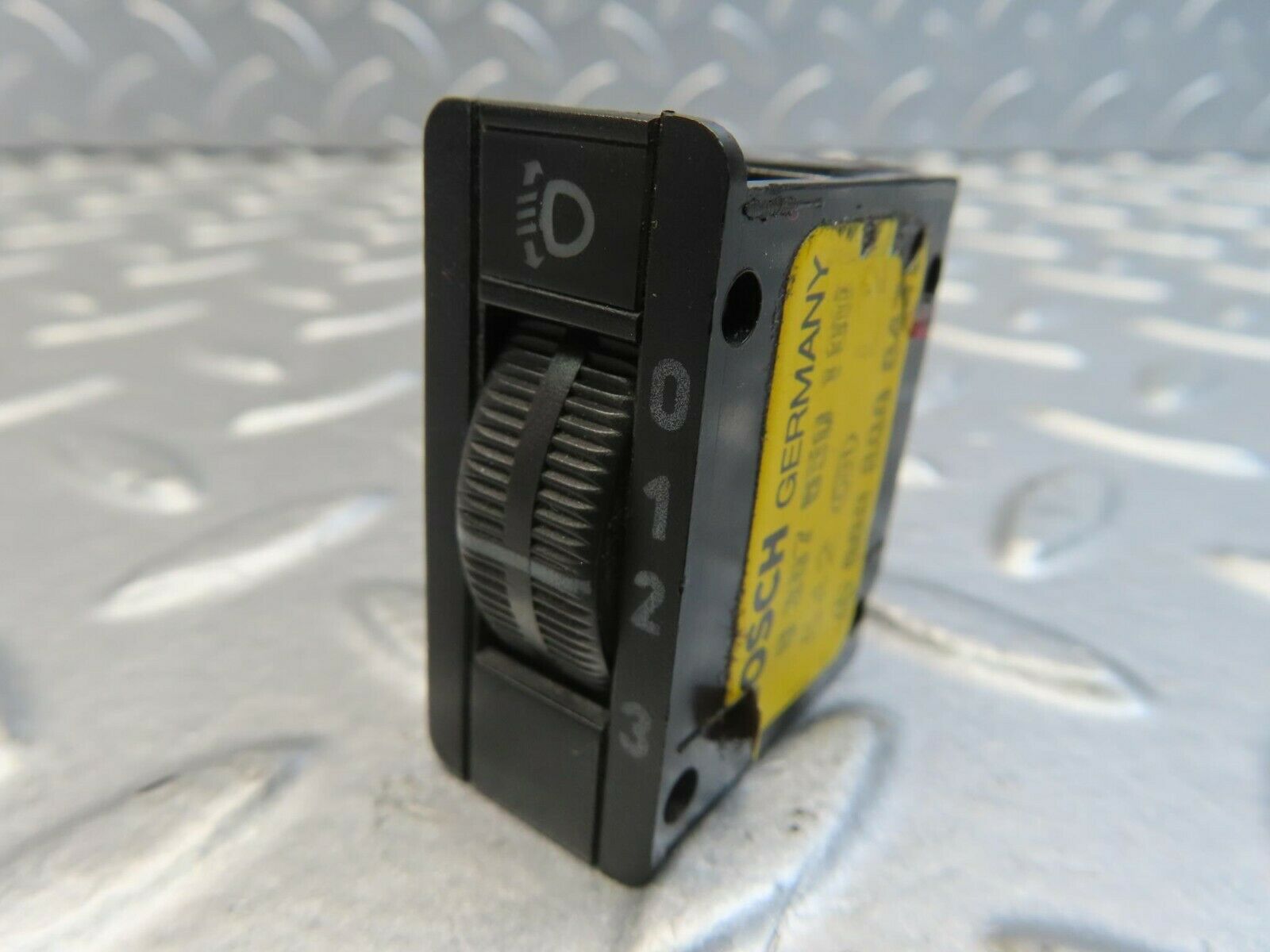 11505 Mercedes-Benz C123 230CE Headlight Level Switch 0008000473/0307650100