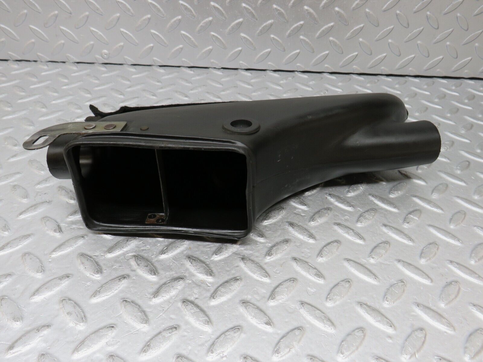 35820 Mercedes-Benz W108 Dashboard Air Vent Duct Left