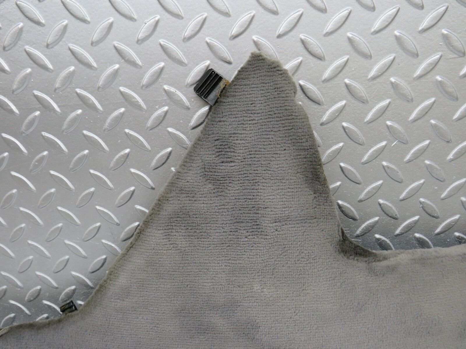 36232 Mercedes-Benz W126 420SE Centre Console Carpet Right Grey 1266831225