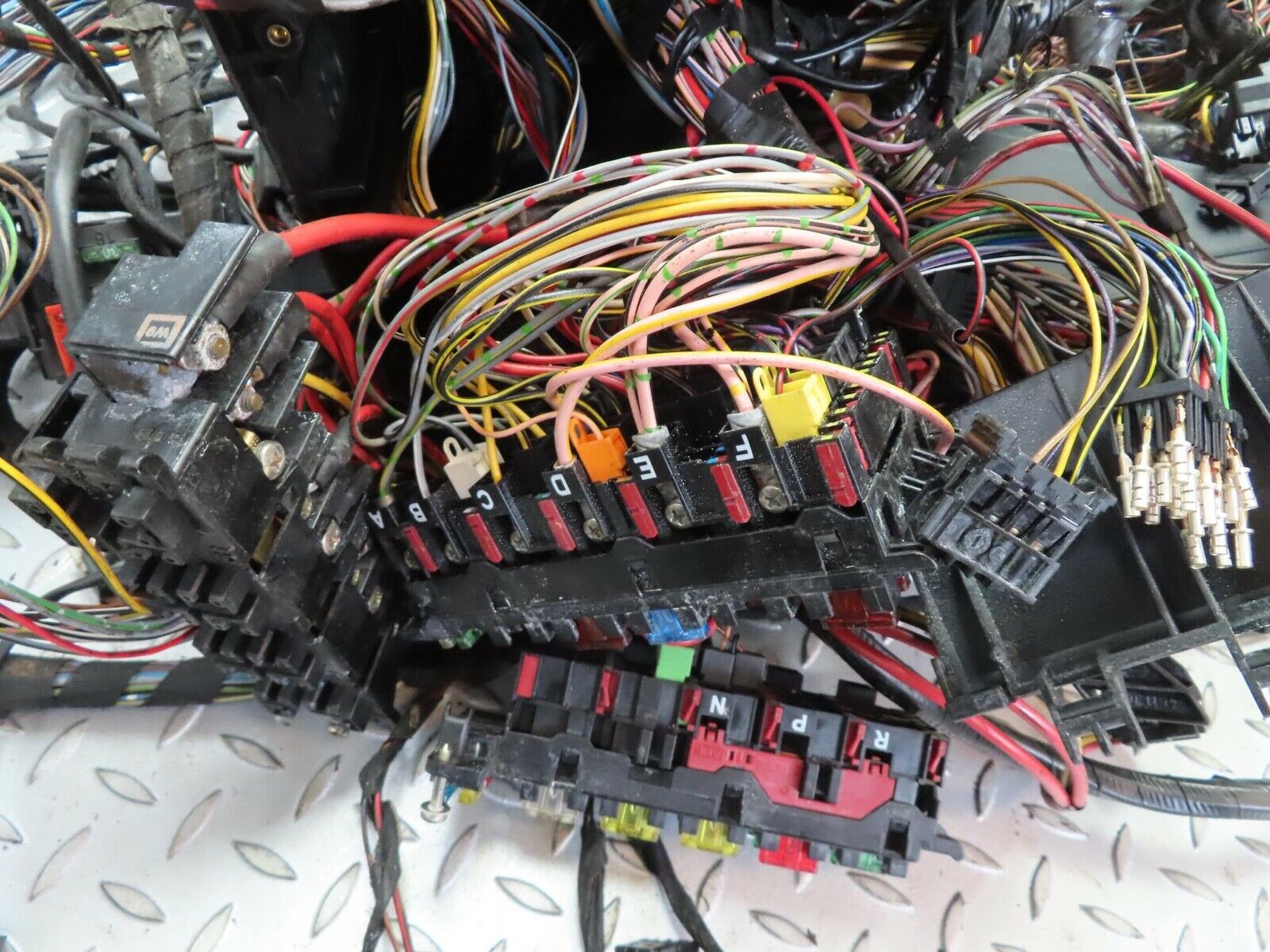 15208 Mercedes-Benz W140 S320 Engine Chassis Body Wire Wiring Harness