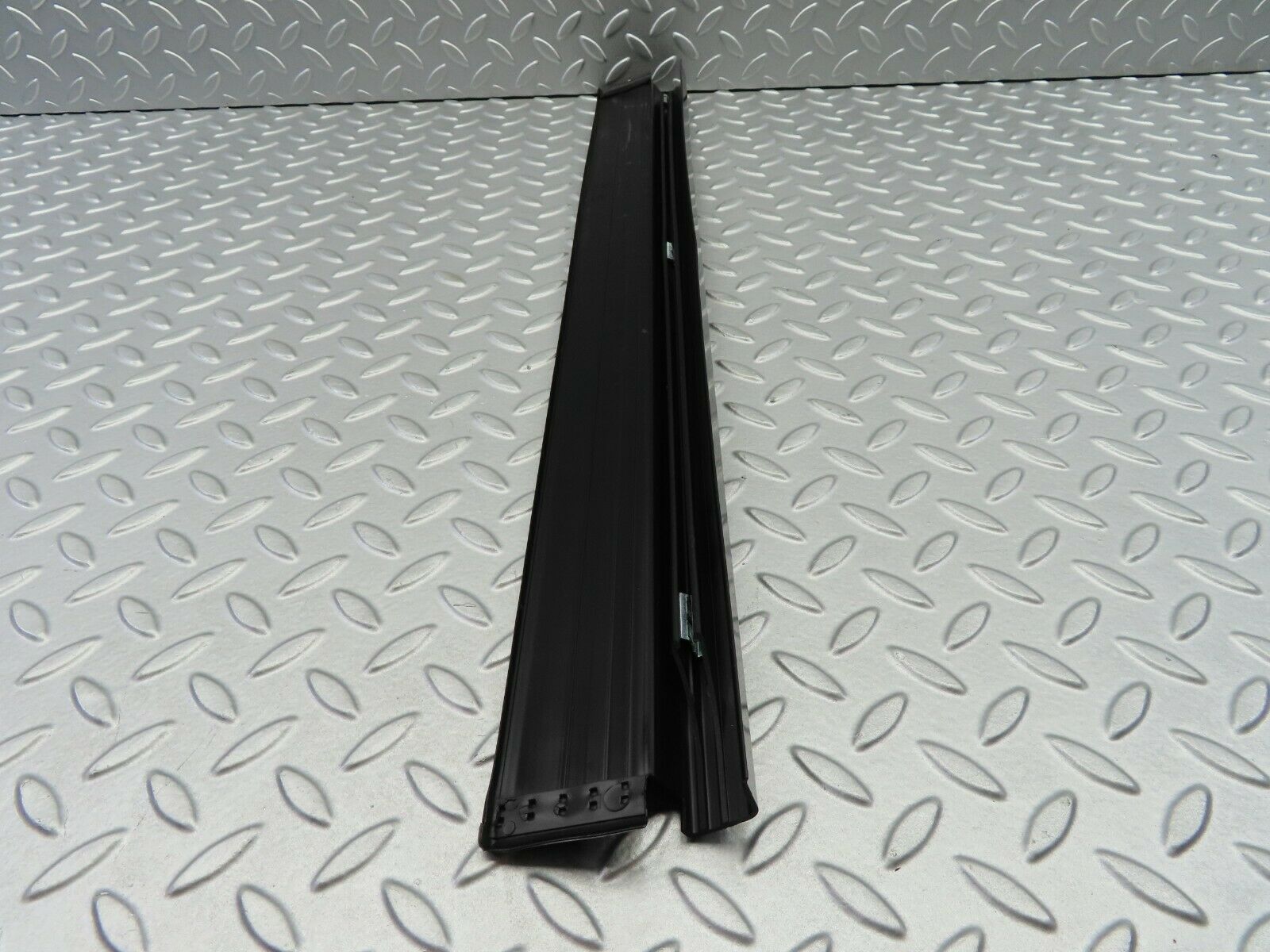 6548 Mercedes-Benz S124 E220 Wagon Front Right Door Sill Trim
