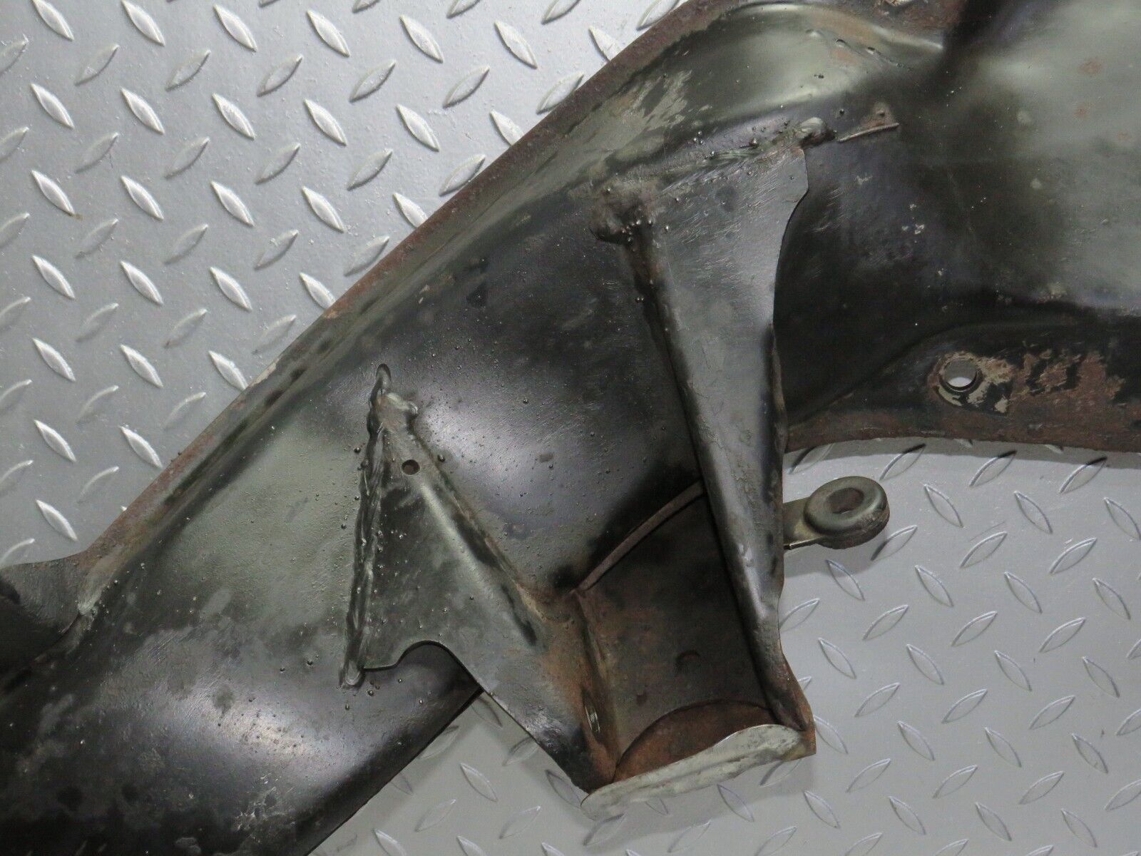 5523 Mercedes-Benz W114 280CE Coupe Rear Subframe Axle Carrier