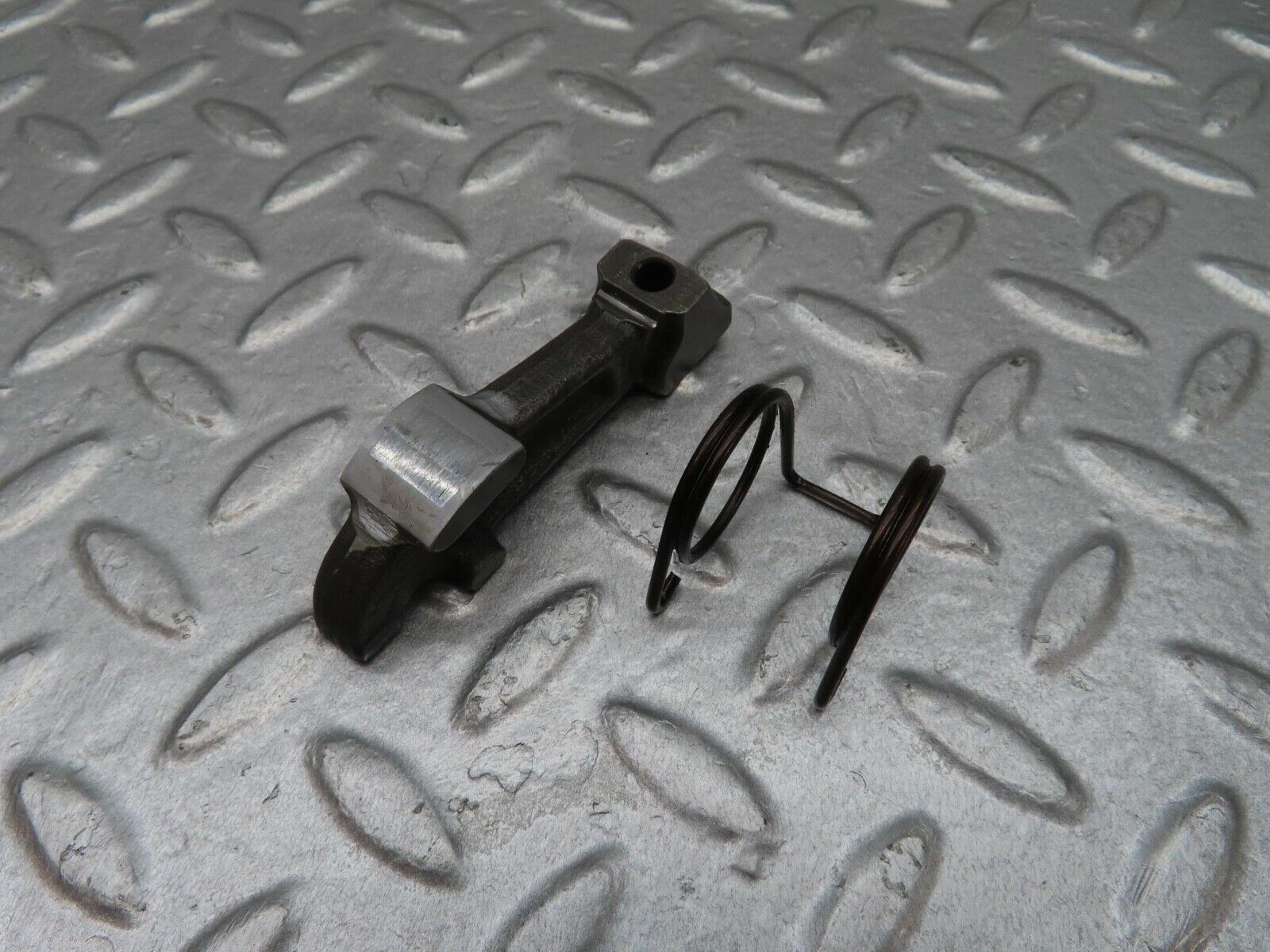 12863 Mercedes-Benz W111 220SE Valve Rocker Arm With Retaining Spring