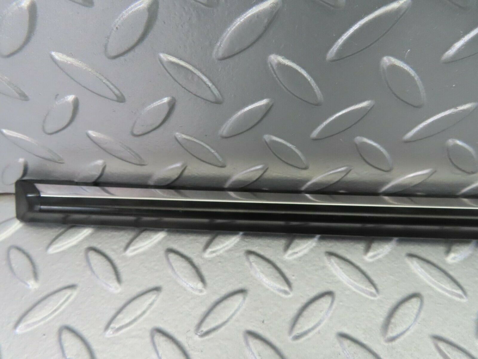 10245 Mercedes-Benz W123 Rear Left Door Centre Moulding Trim