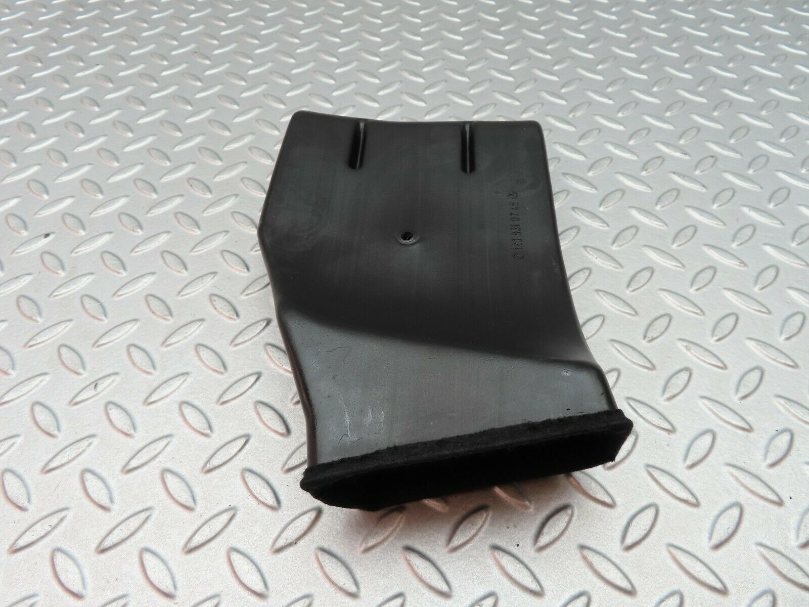 5676 Mercedes-Benz W123 200 Air Duct Heater Ventilation Right 1238310746