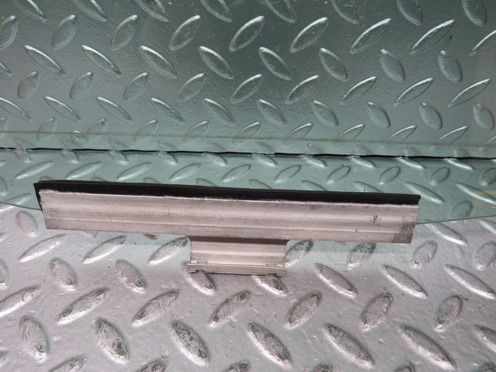 25133 Mercedes-Benz W201 190D Rear Left Door Window Glass