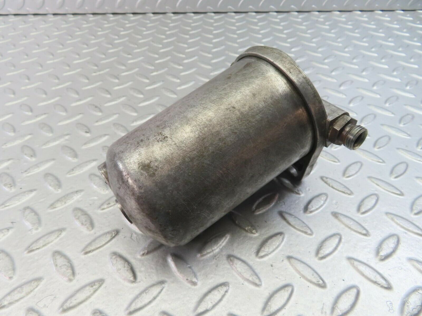 10174 Mercedes-Benz W111 280SE Fuel Filter Housing Bosch 0450108003