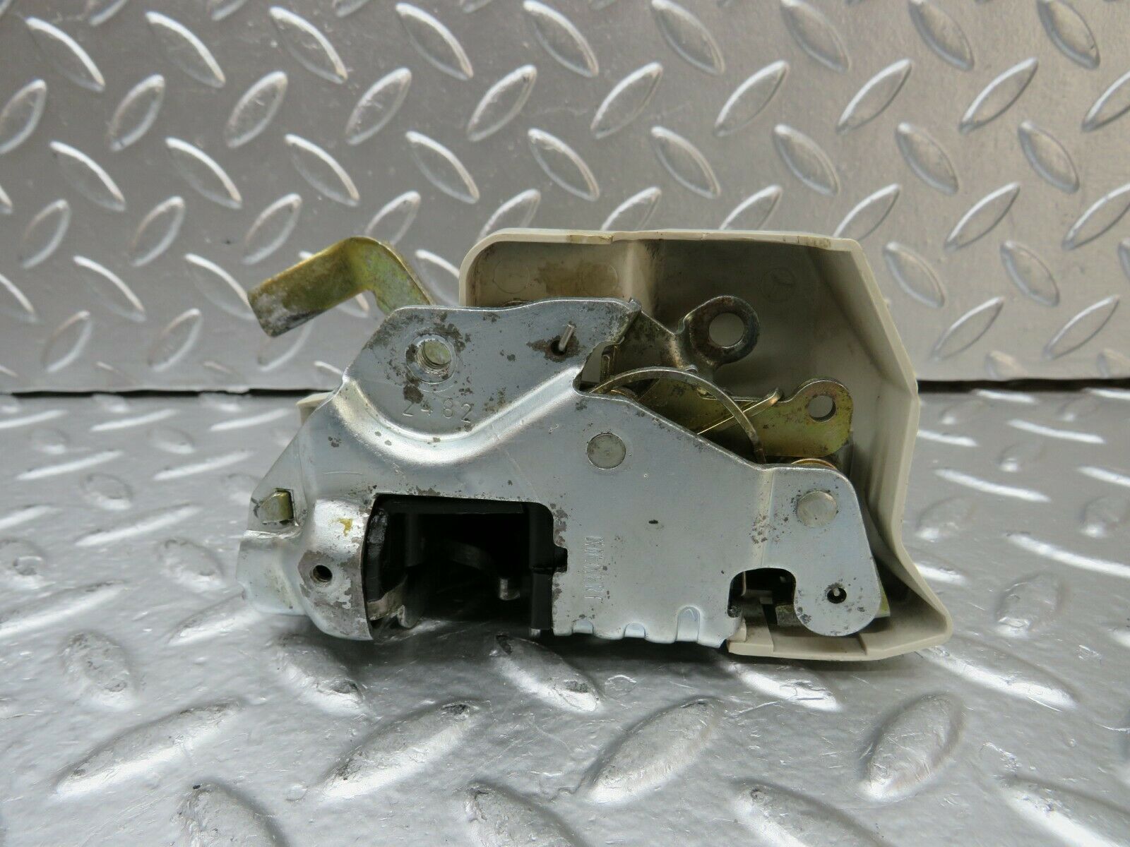 24198 Mercedes-Benz S124 220TE Wagon Rear Right Door Lock Mechanism