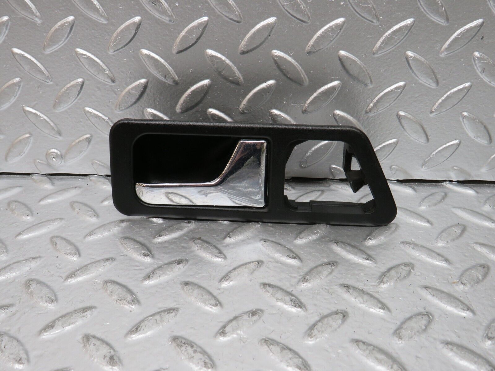 25248 Mercedes-Benz W201 190D Right Interior Door Handle 2017660264