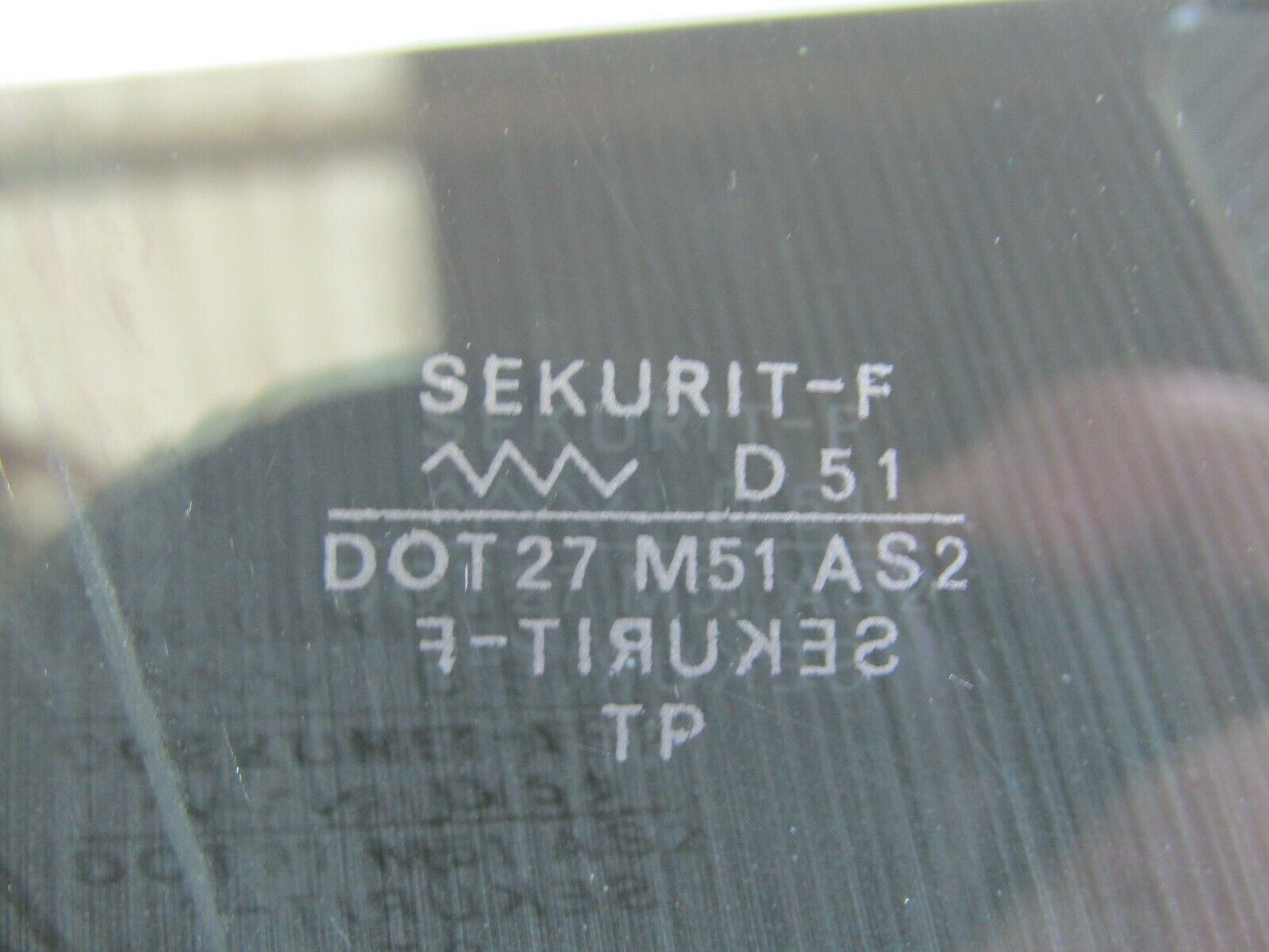 1136 Mercedes-Benz C107 350SLC Coupe Coupe Side Window Flap Right Rear