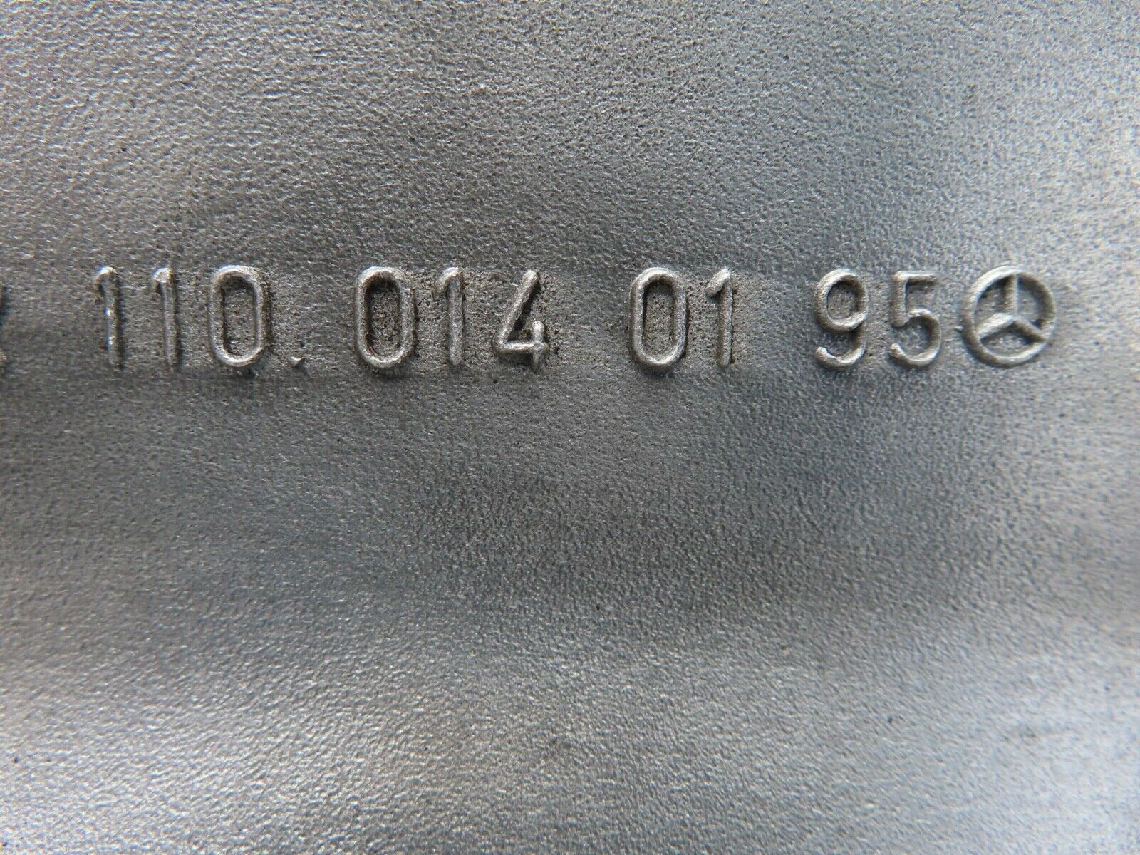 16024 Mercedes-Benz W123 280E Gearbox Support 1100140195