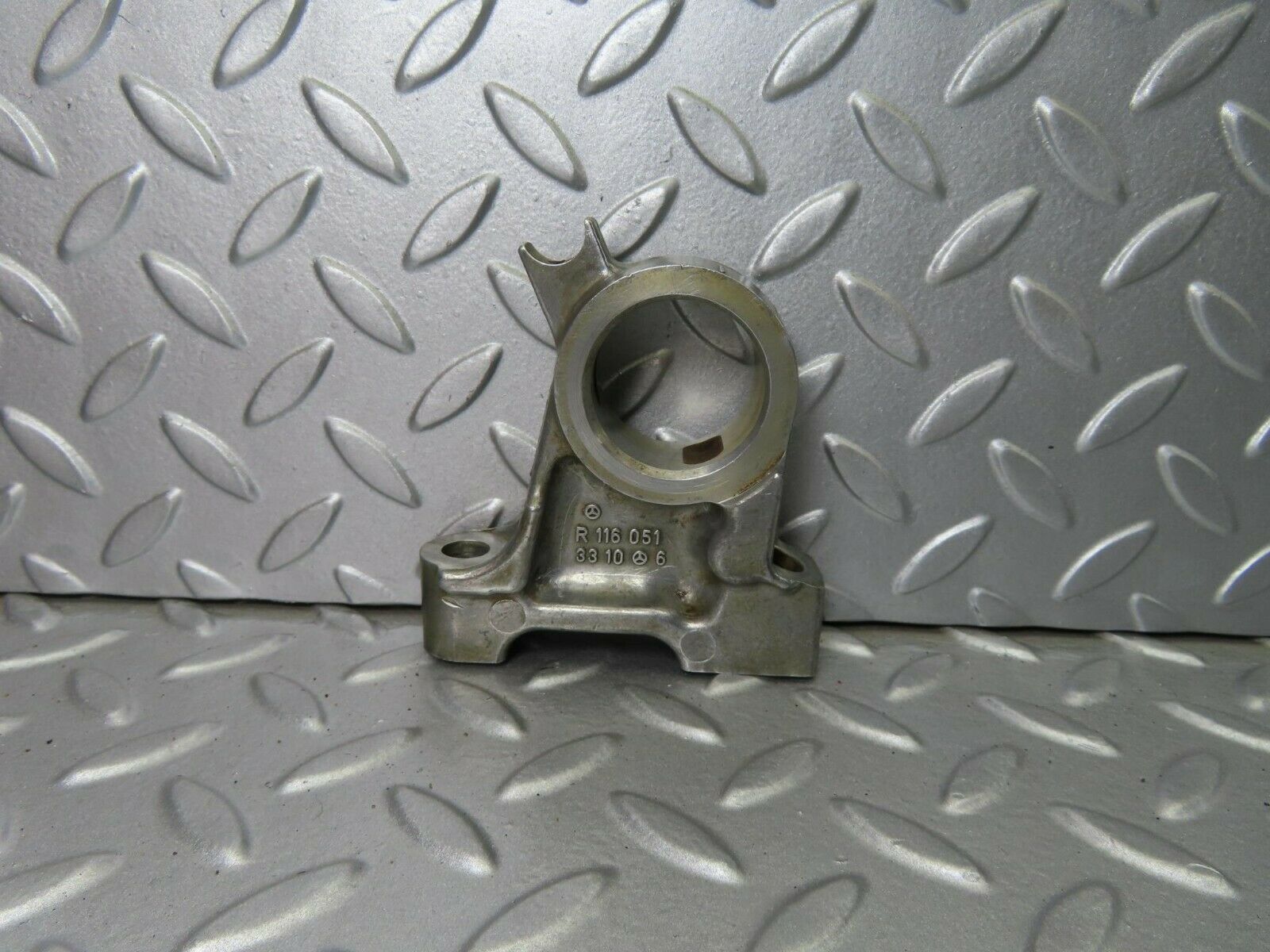 9124 Mercedes-Benz W116 Camshaft Tower Bearing 1160513310