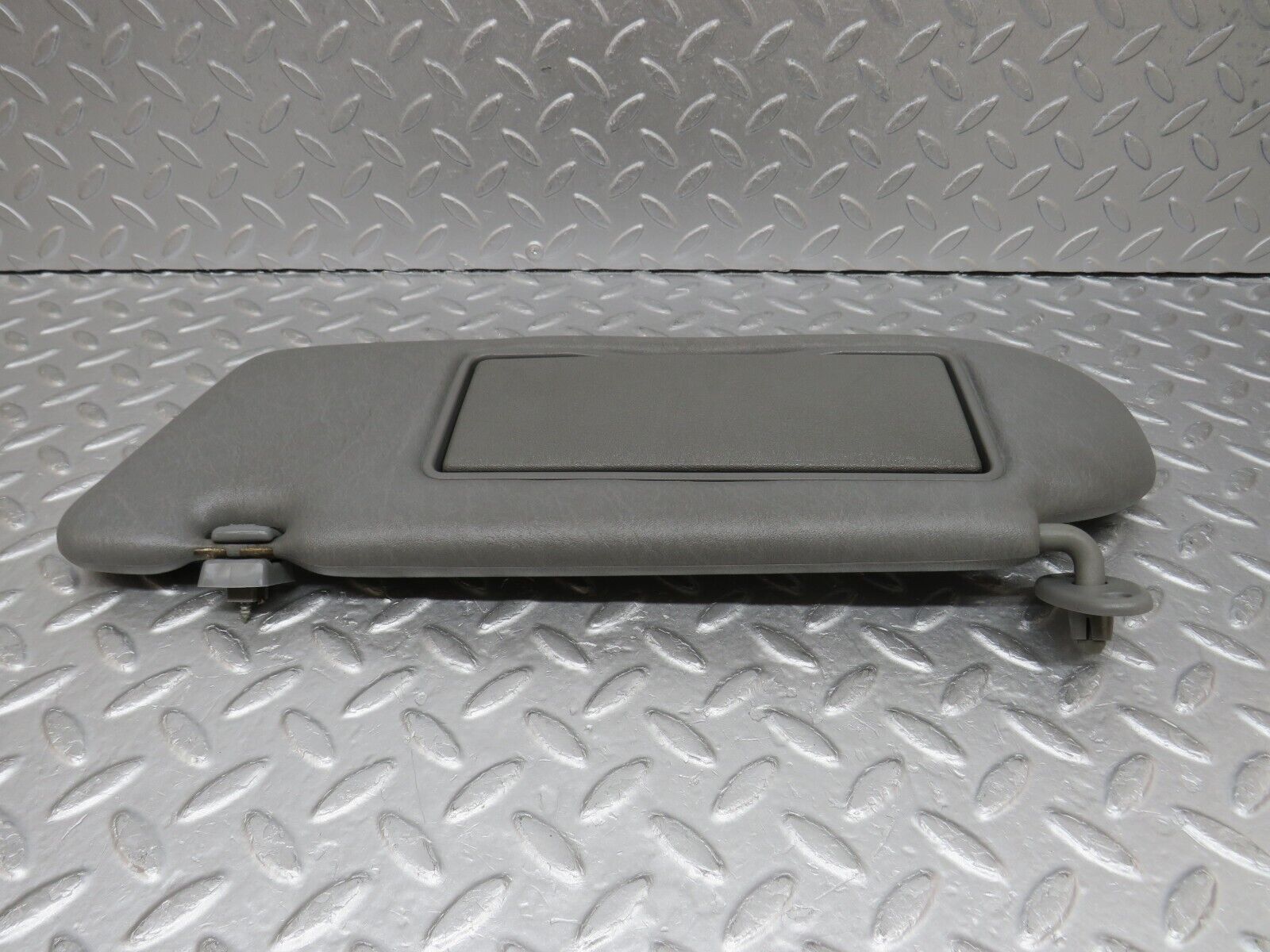 35970 Mercedes-Benz W126 420SE Sun Visor Left Side Grey