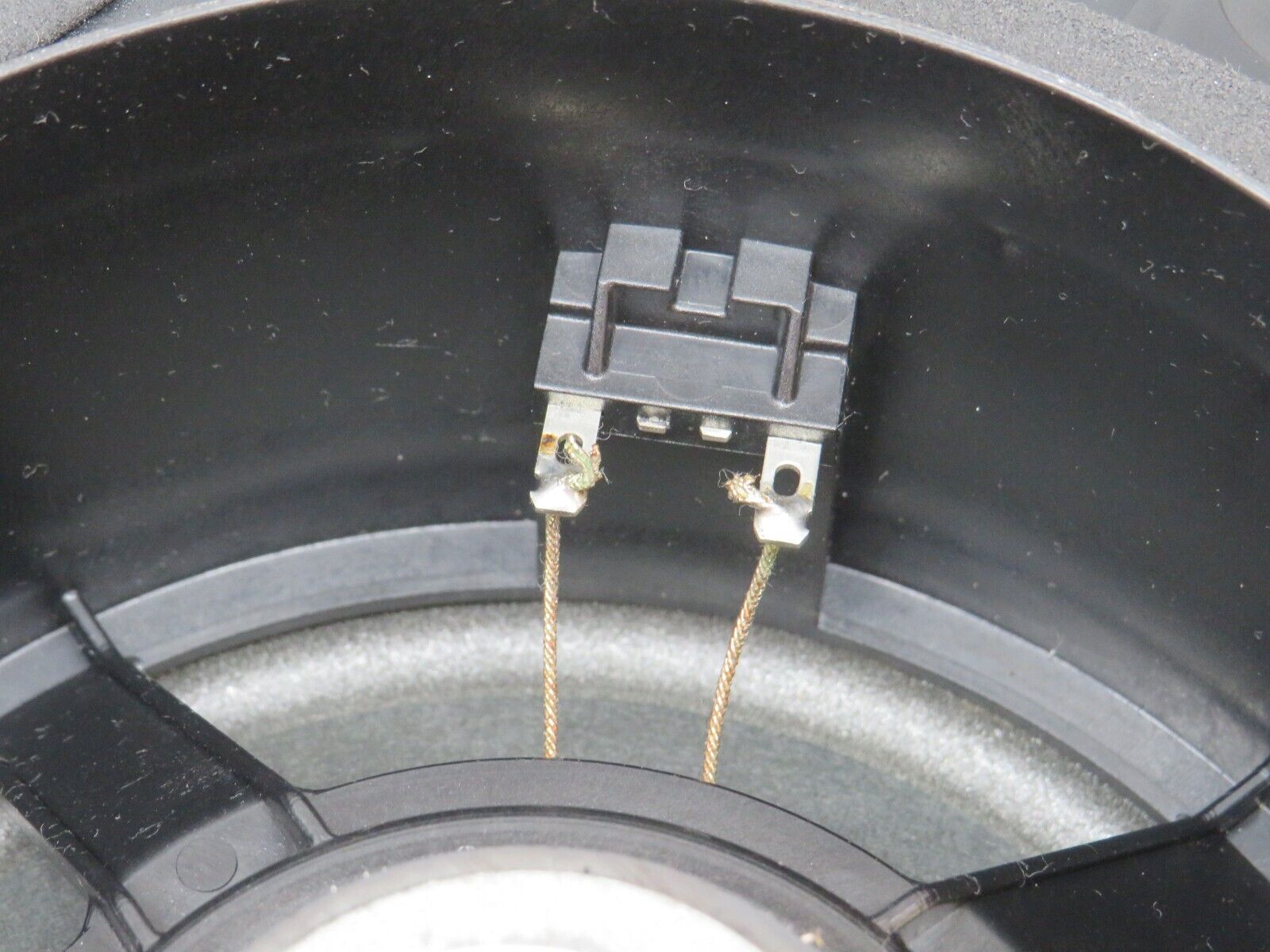 35226 Mercedes-Benz W221 Rear Right Door Loudspeaker 2218203102