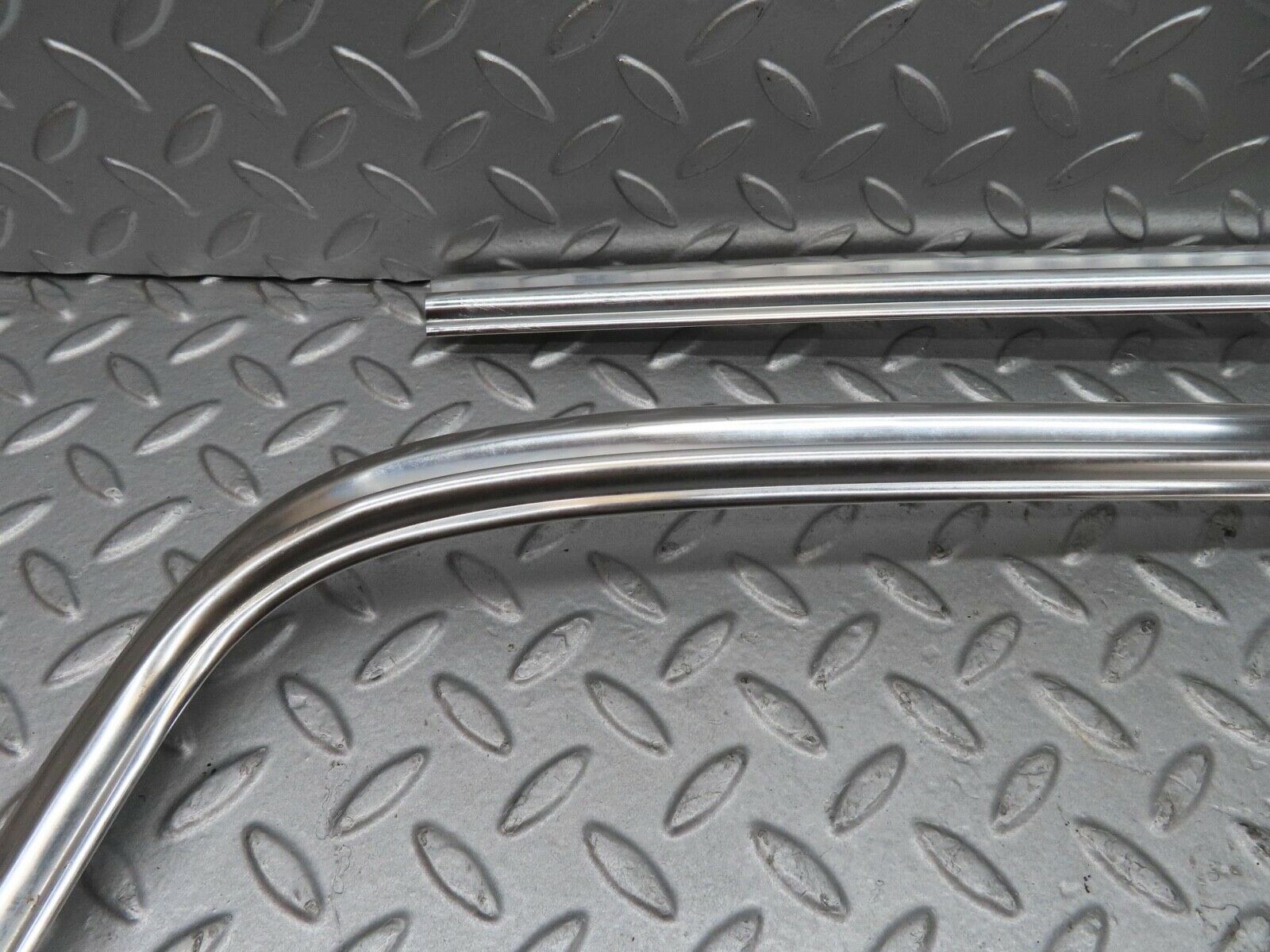 14304 Mercedes-Benz W116 350SE Rear Windscreen Chrome Frame