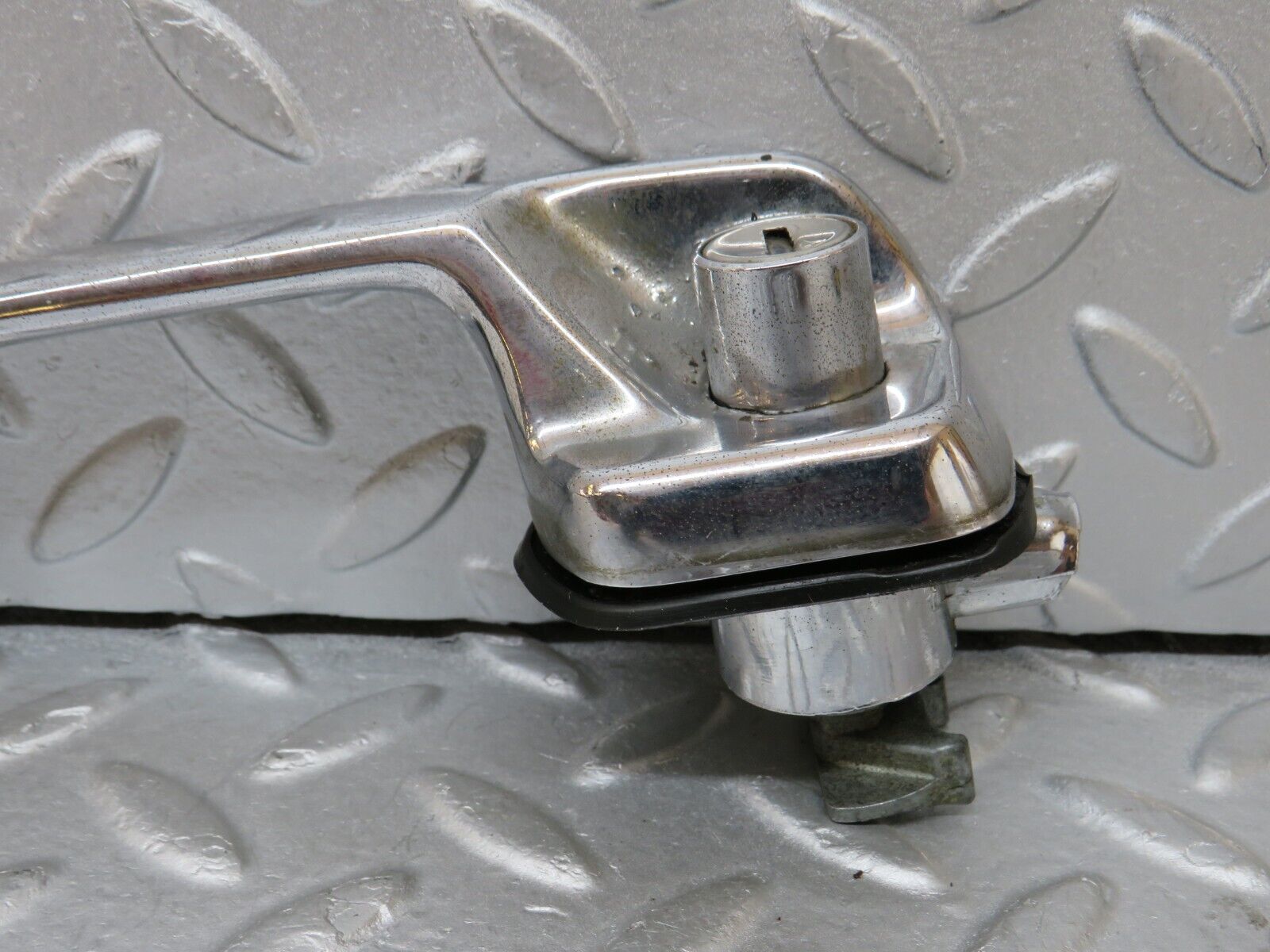 35741 Mercedes-Benz W108 Chrome Door Handle Front Left 1087661301