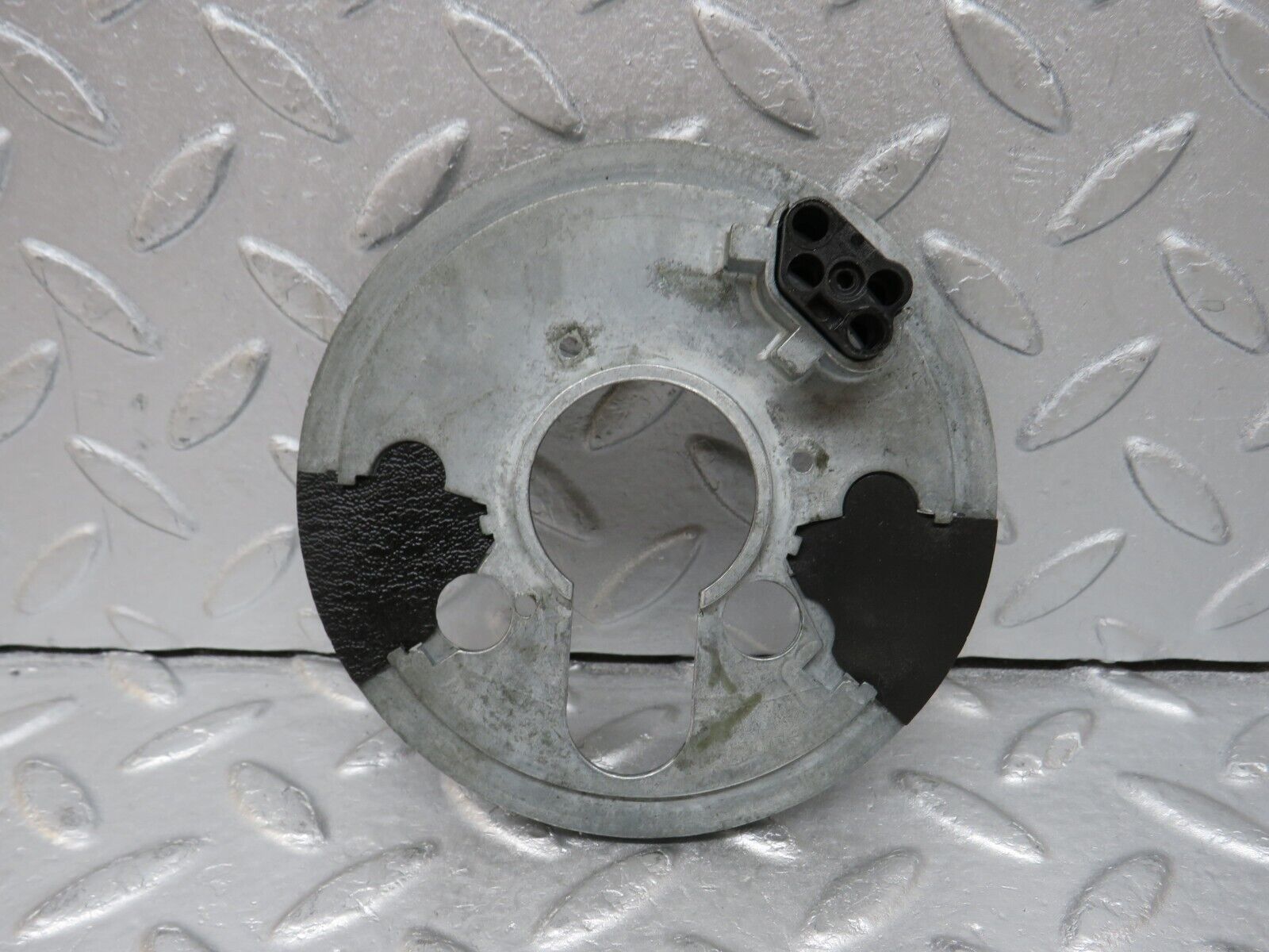 36985 Mercedes-Benz C126 420SEC Coupe Steering Wheel Contact Plate 1244620097