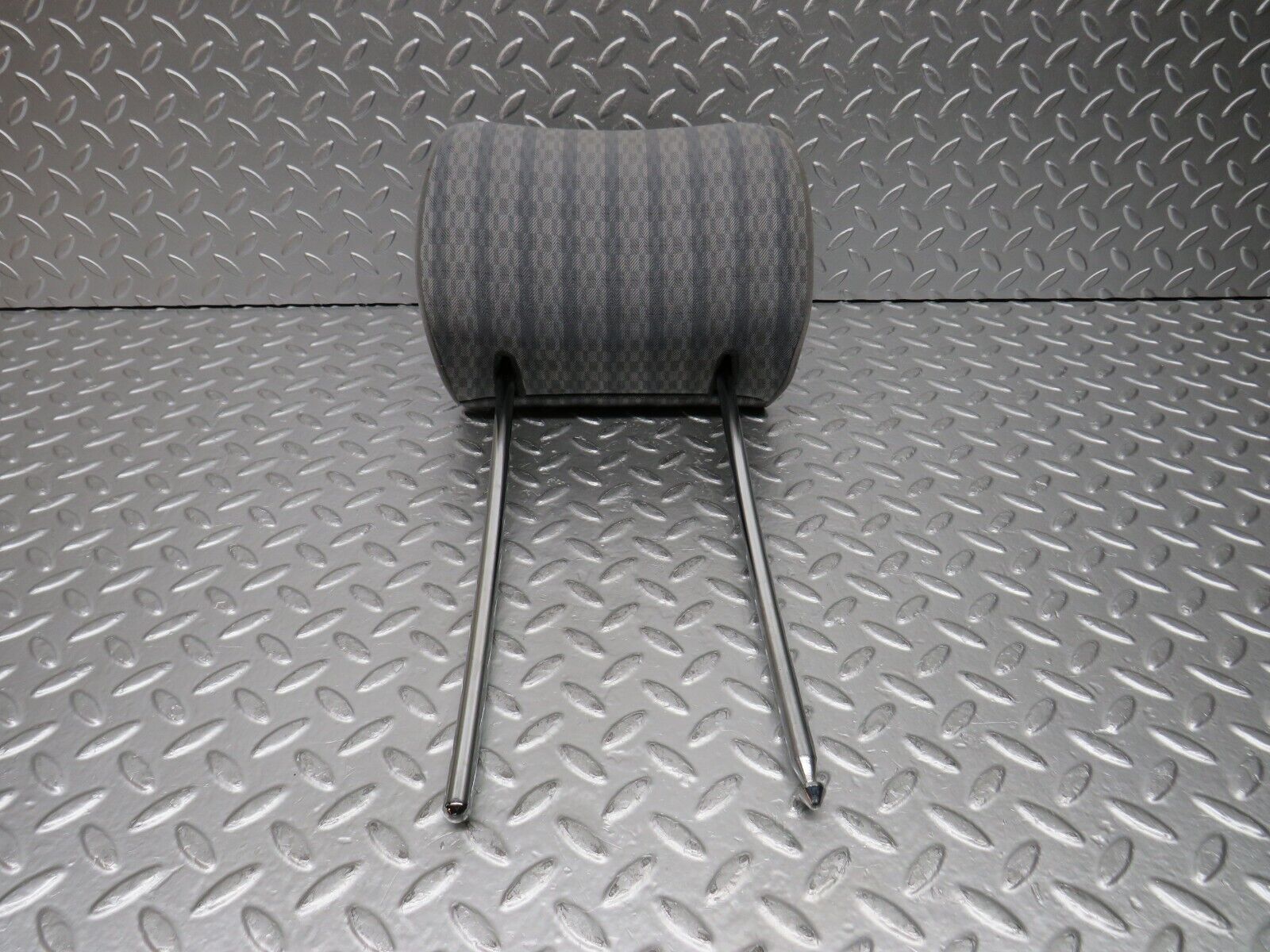 30431 Mercedes-Benz W124 230E Front Seat Headrest