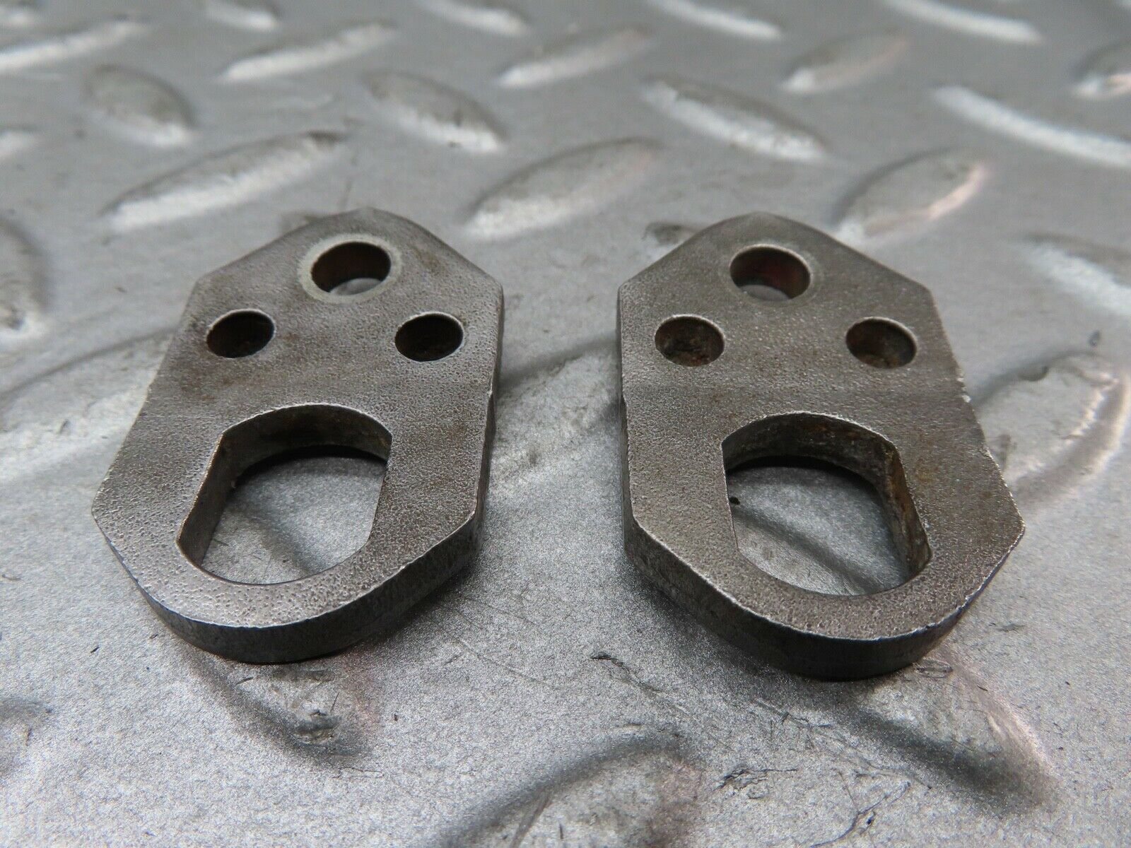 17734 Mercedes-Benz W116 450SEL Fuel Injector Bracket