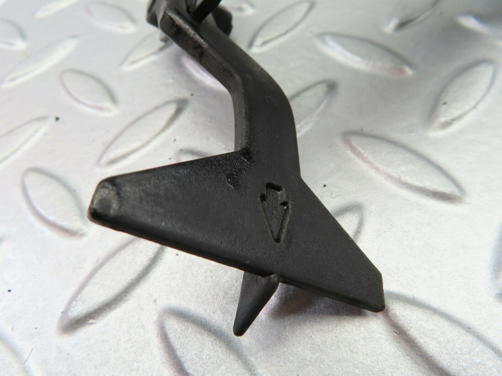 6808 Mercedes-Benz S124 E220 Wagon Hood Release Latch 1248800360