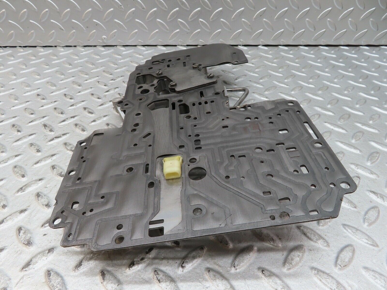 17848 Mercedes-Benz W123 230E Automatic Transmission Valve Body 1232770403