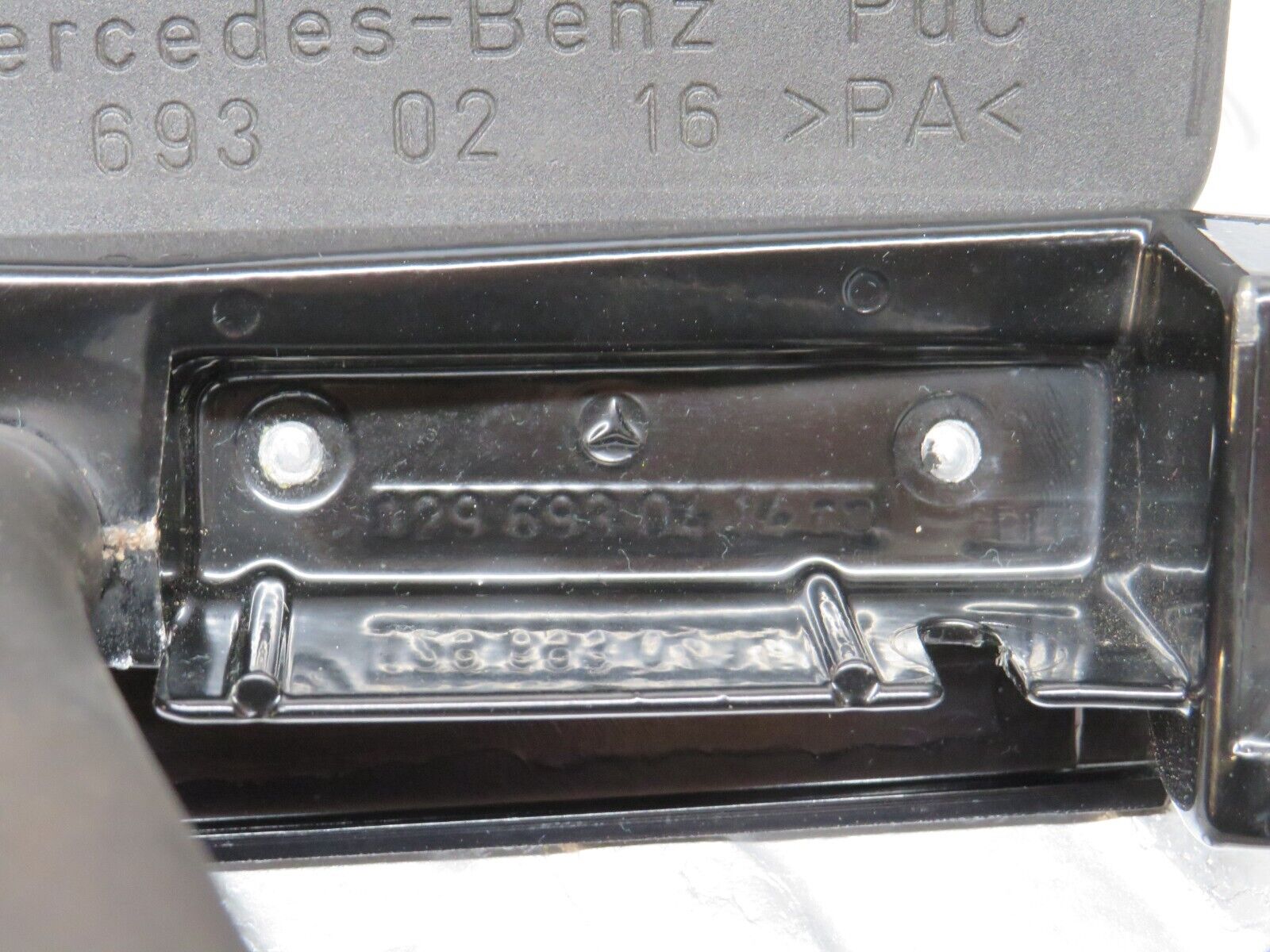 39402 Mercedes-Benz R129 320SL Coupe Roof Flap Cover Trim Right 1296930216 1296930414