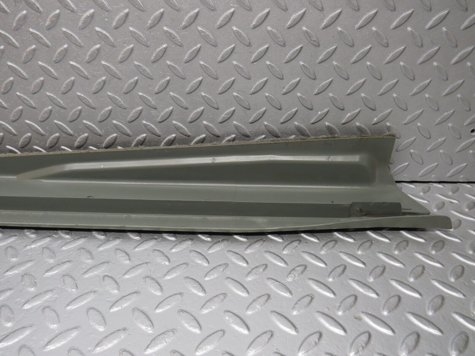 39365 Mercedes-Benz R129 320SL Coupe Right Door Sill Cover Grey 1296800235