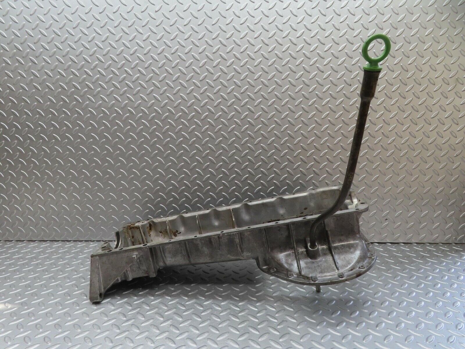 16015 Mercedes-Benz W123 280E Oil Pan Oil Sump 1100140702