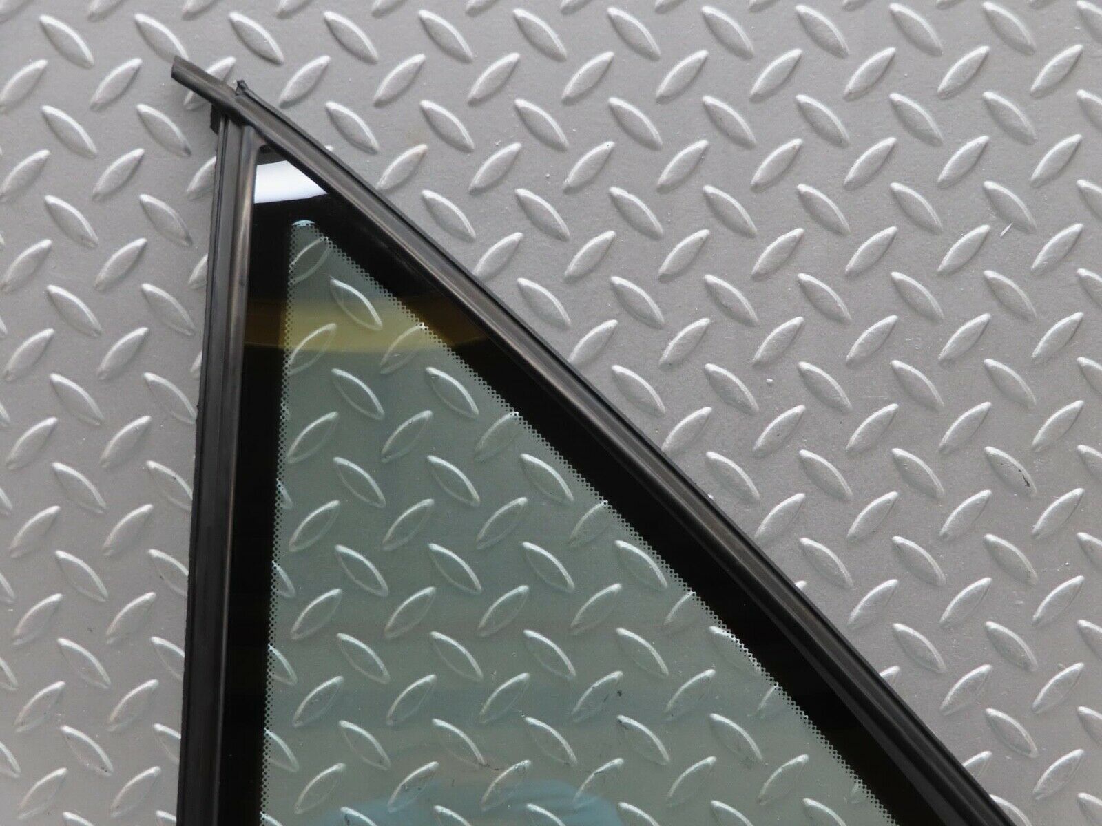 15169 Mercedes-Benz W140 S320 Rear Left Quarter Window 1407350124