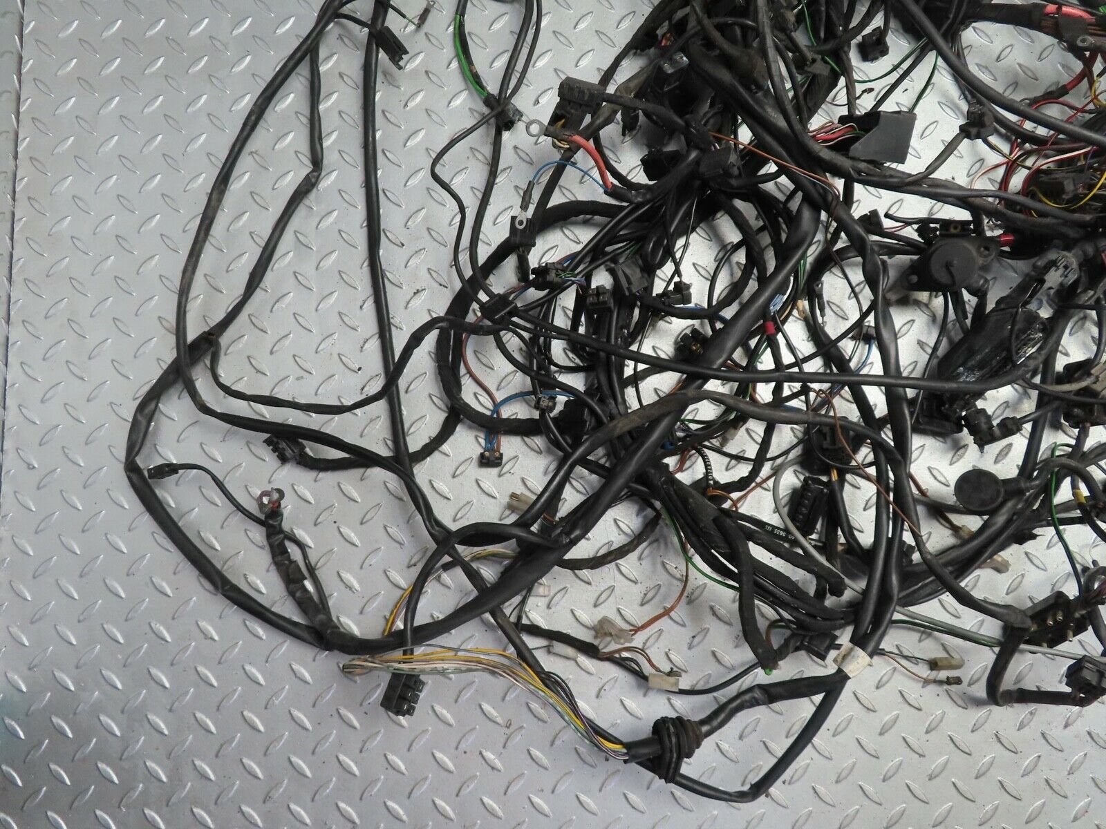 21647 Mercedes-Benz W126 300SE Engine Chassis Body Wire Wiring Harness