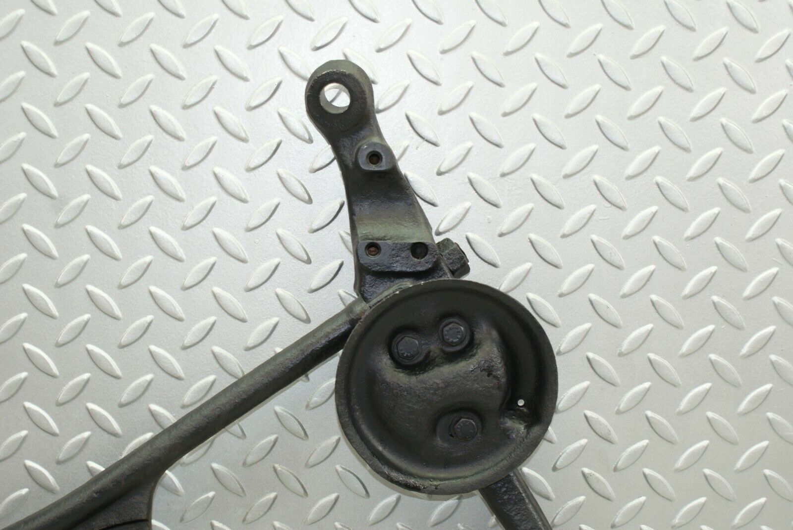 2699 Mercedes-Benz W116 350SE Front Left Lower Control Arm 1163333605