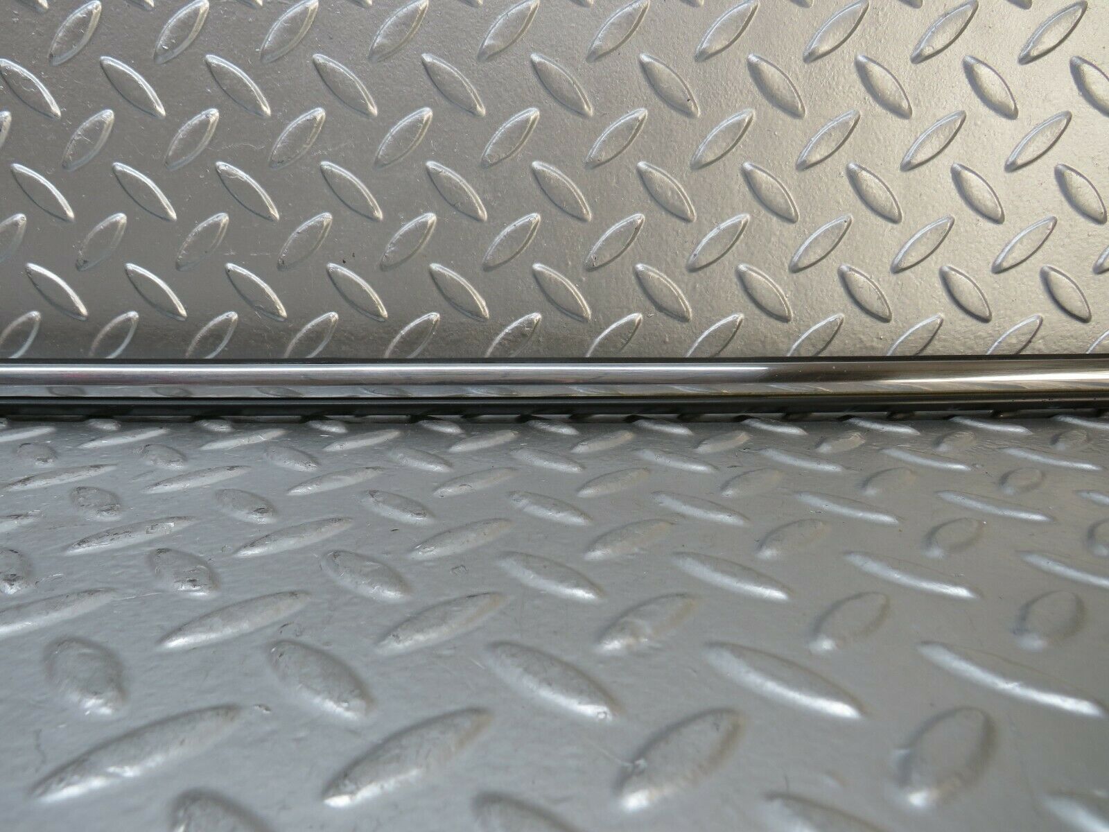 23641 Mercedes-Benz W114 280E Rear Right Fender Wing Centre Moulding Trim