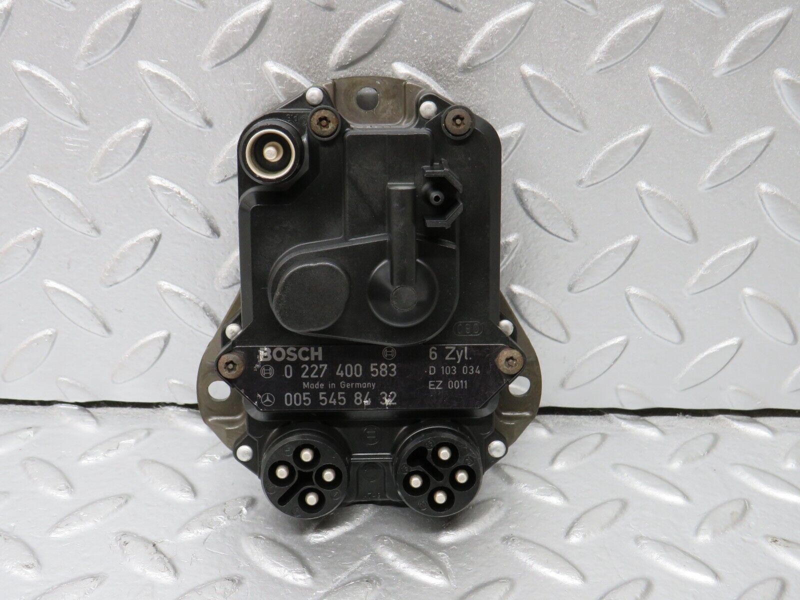 33940 Mercedes-Benz W124 260E Ignition Control Unit Bosch 0055458432 0227400583